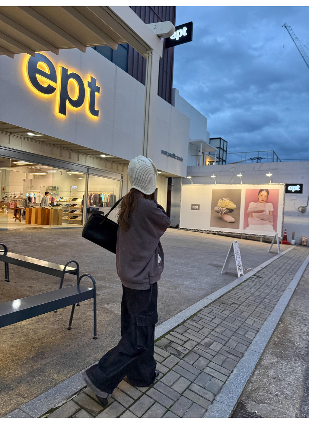 LelyMooch セルビッジ黒デニムパンツ　LEM257