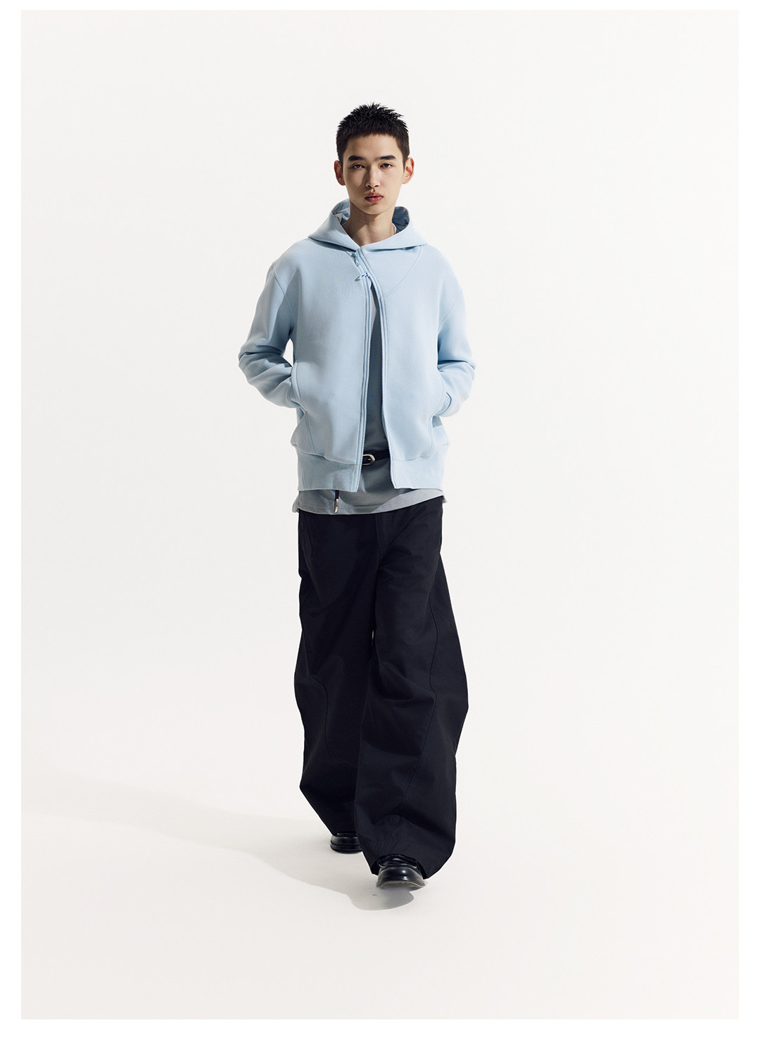 斜めジップ ダンボール素材 パーカー  LOM048