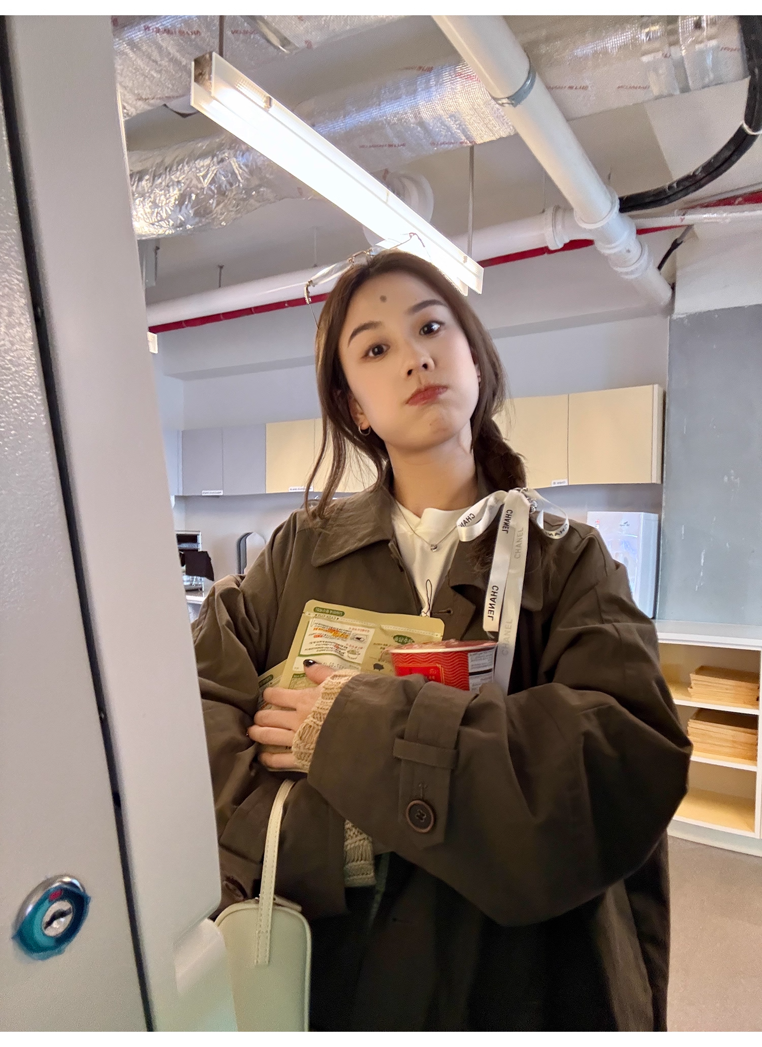 LelyMooch Vネック ニットカーディガン ポケット付き  LEM227