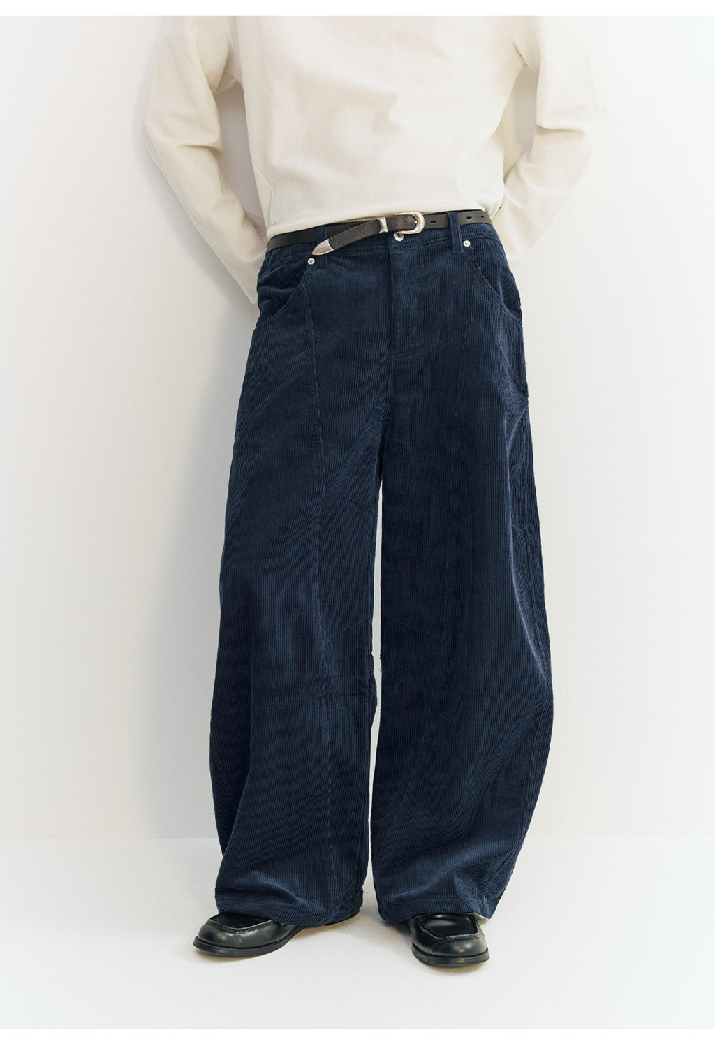 コーデュロイパンツ・立体カーブシルエット  LOM035