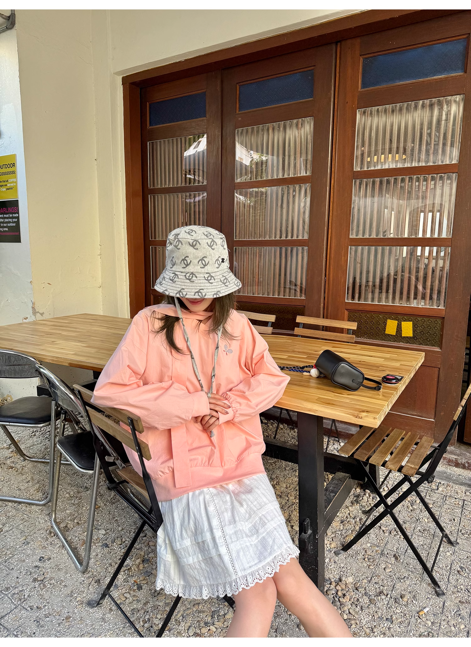 LelyMooch  スポーツカジュアル Vネック刺繍プルオーバー  LEM099