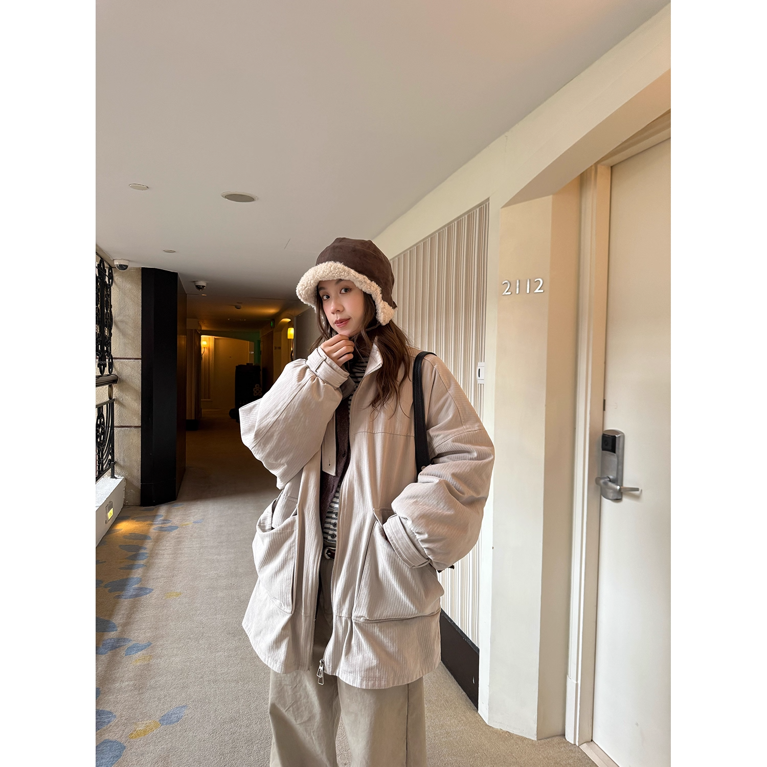 LelyMooch ペイズリー柄 キルティング立ち襟コート   LEM233