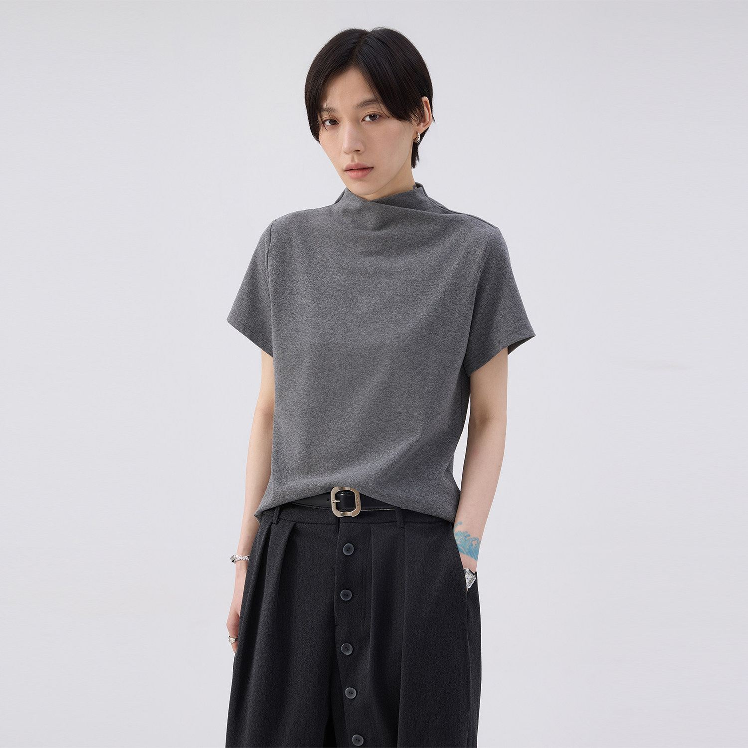 モックネックフレンチスリーブTシャツ  LOM073