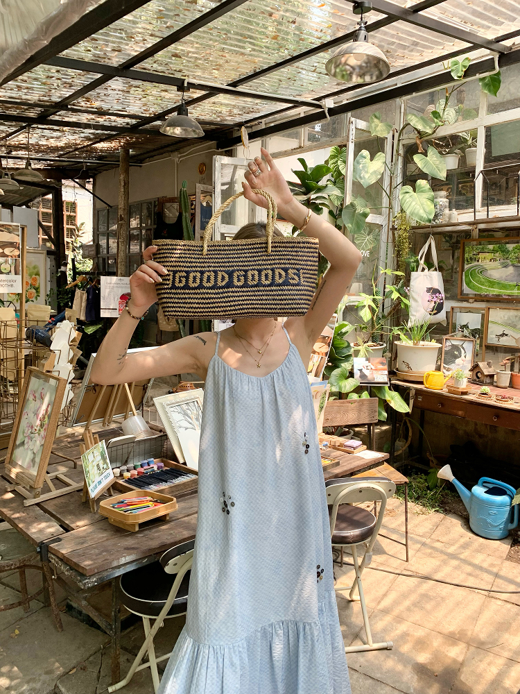 LelyMooch 花モチーフ付き ブルーキャミワンピース  LEM144