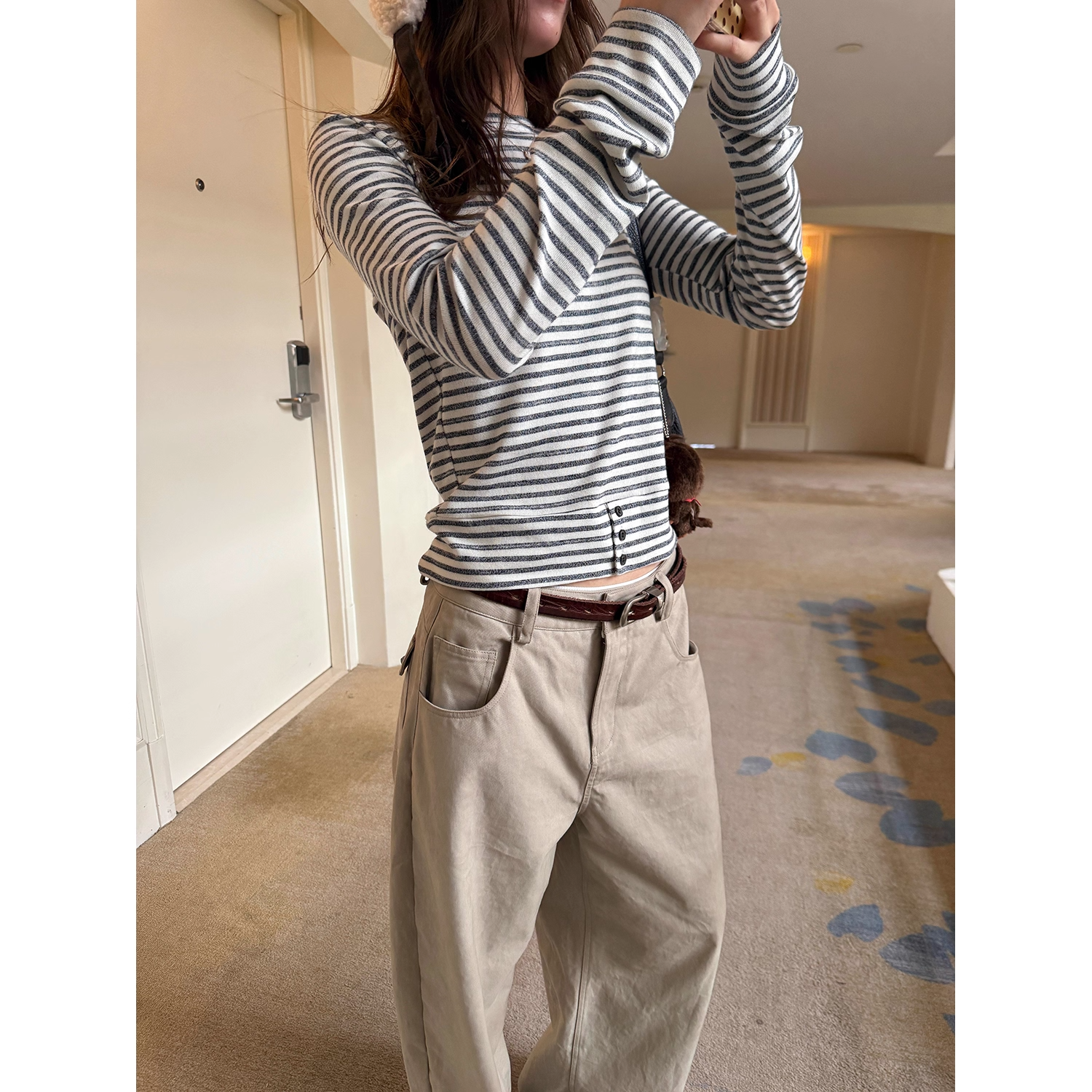 LelyMooch ふんわりグレーボーダーニット  LEM240