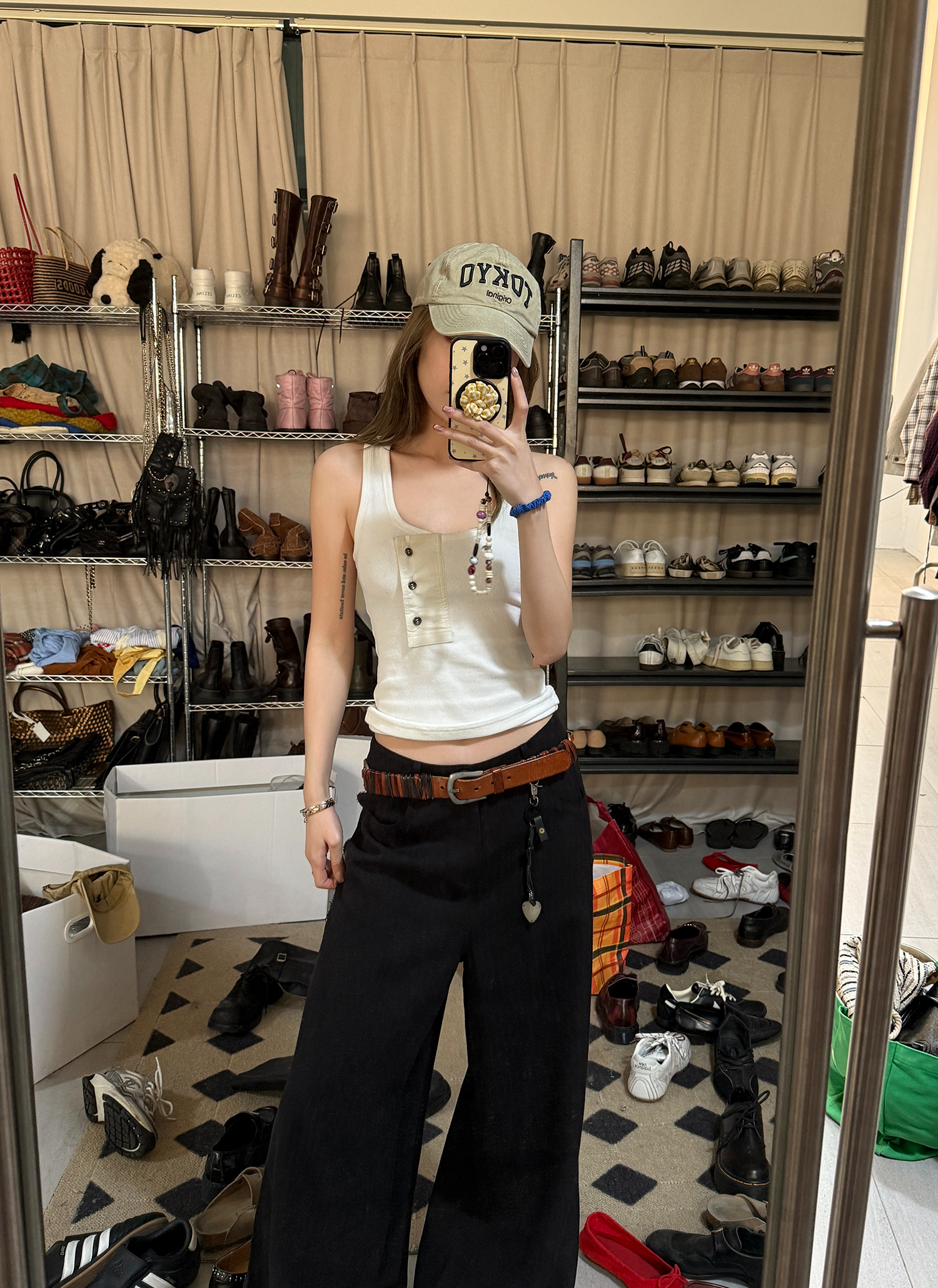 LelyMooch  シルエット抜群　ワイドスラックス  LEM121