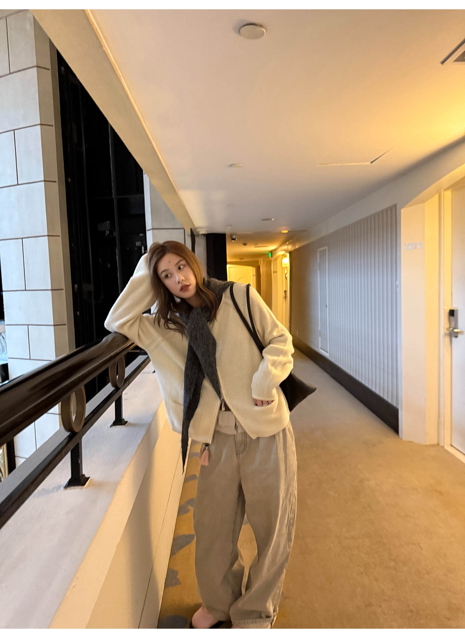 LelyMooch 韓ストムード アッシュホワイトデニム  LEM270