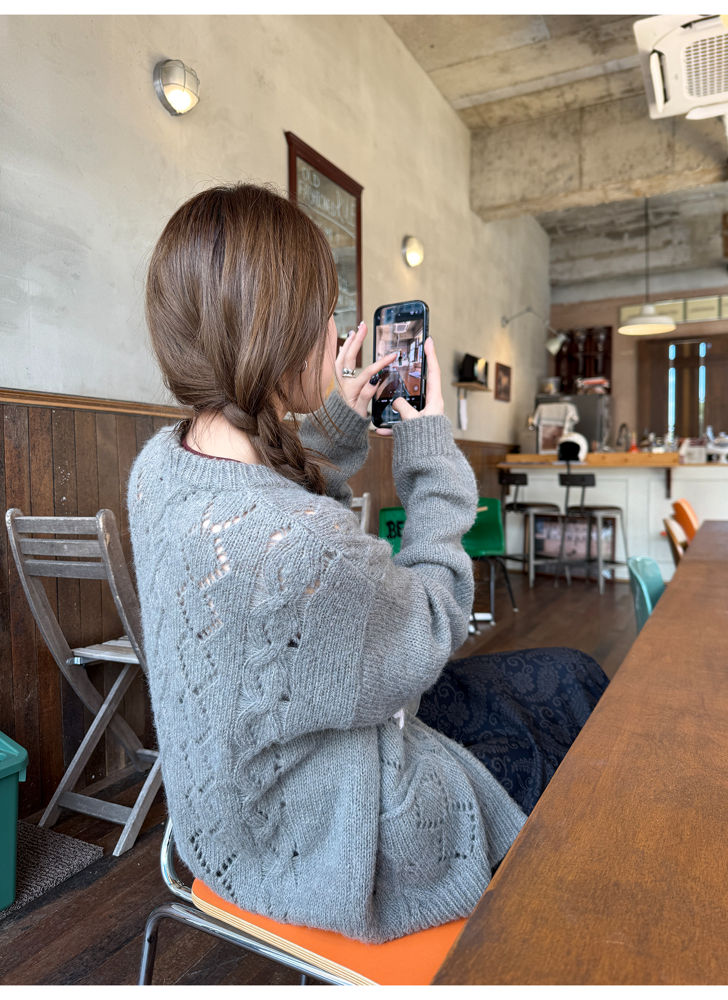 LelyMooch 小花刺しゅうウールジップカーディガン  LEM230