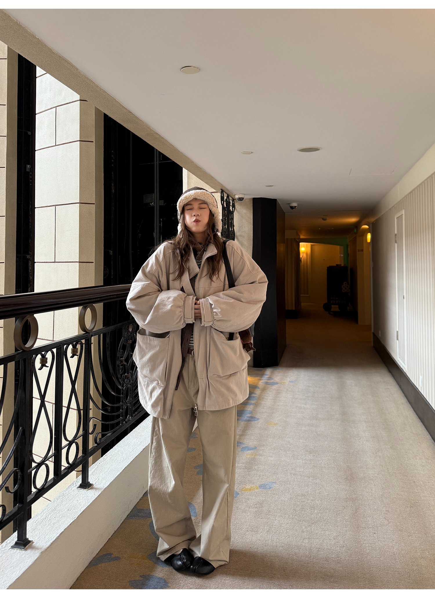 LelyMooch ウォッシュ加工×スタッズワイドパンツ　LEM243