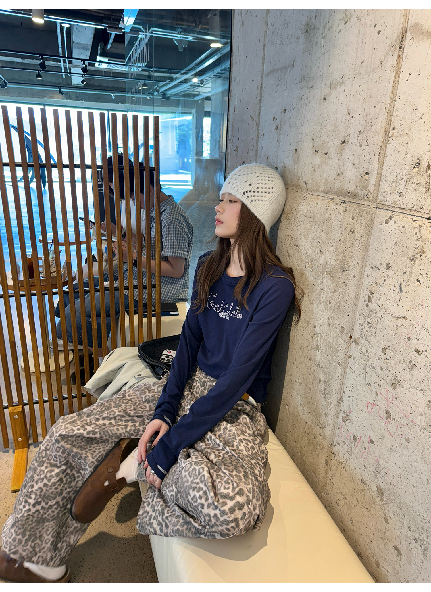 LelyMooch 配色ロゴ入りショート丈Tシャツ  LEM228