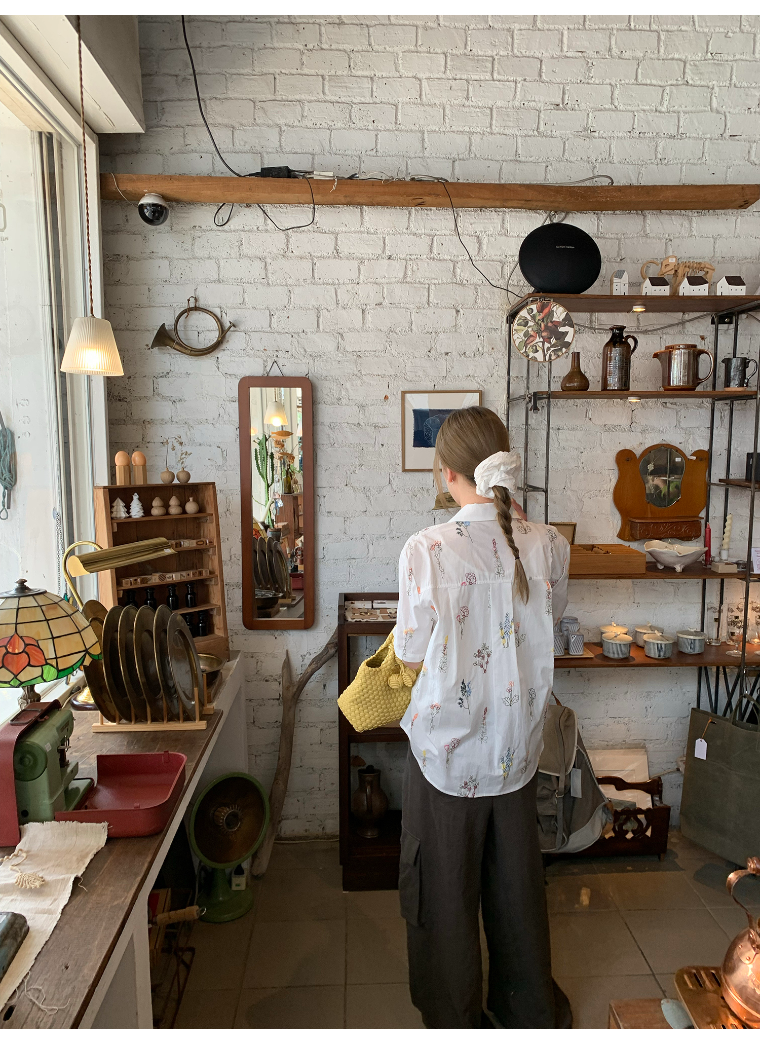 LelyMooch  大人可愛い＊花柄刺繍シャツ  LEM146