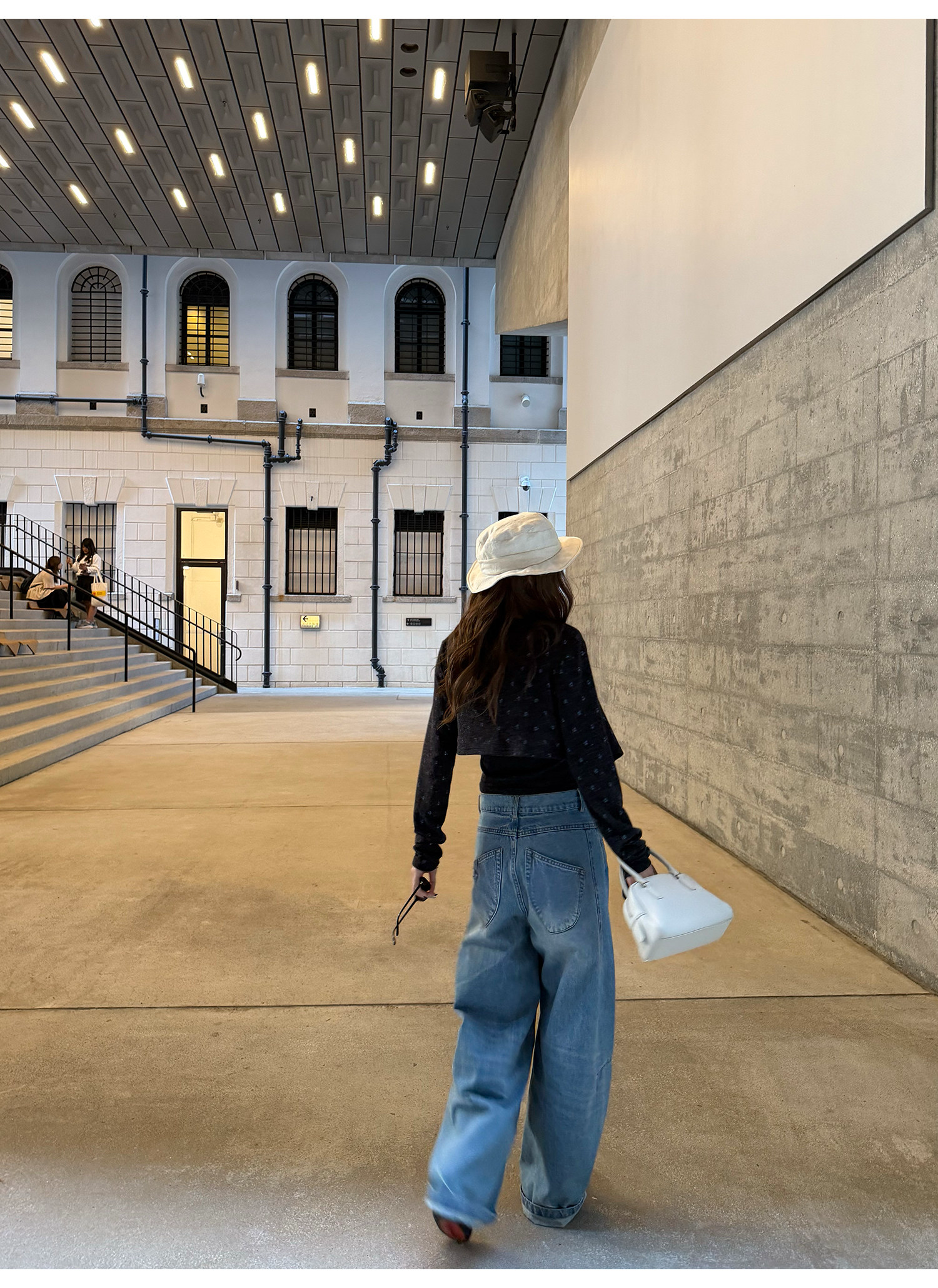 LelyMooch 春夏ムード漂う ひび割れ加工 カーブデニム  LEM316