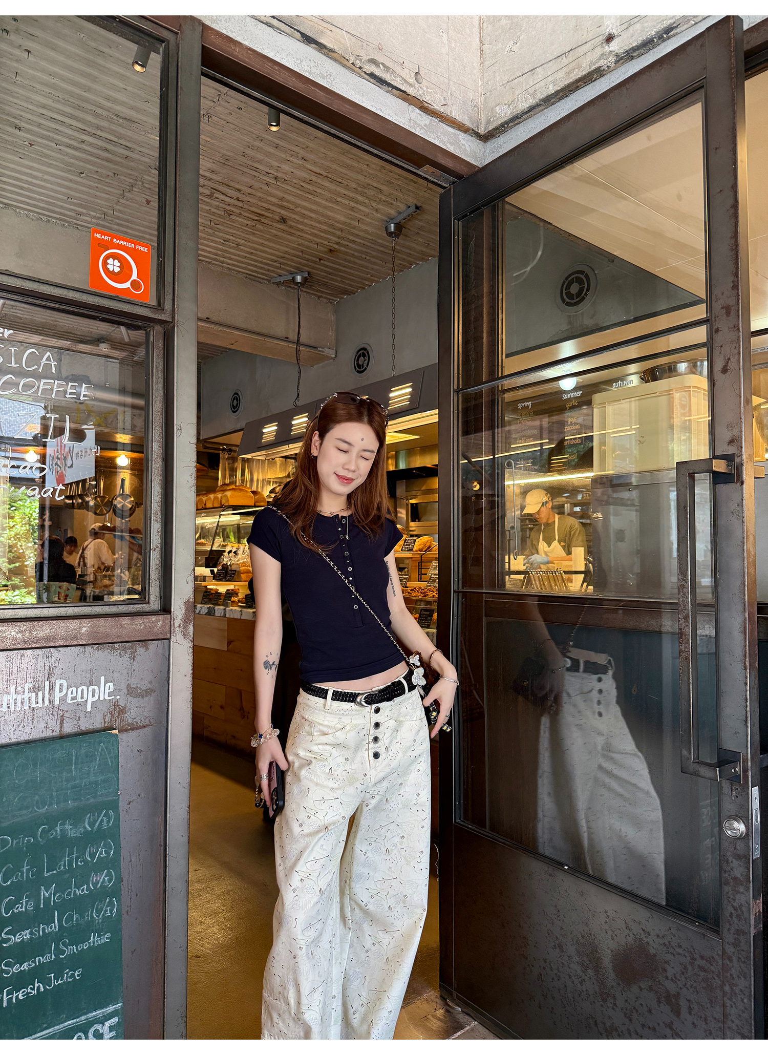 LelyMooch アート柄ルーズフィットパンツ  LEM183