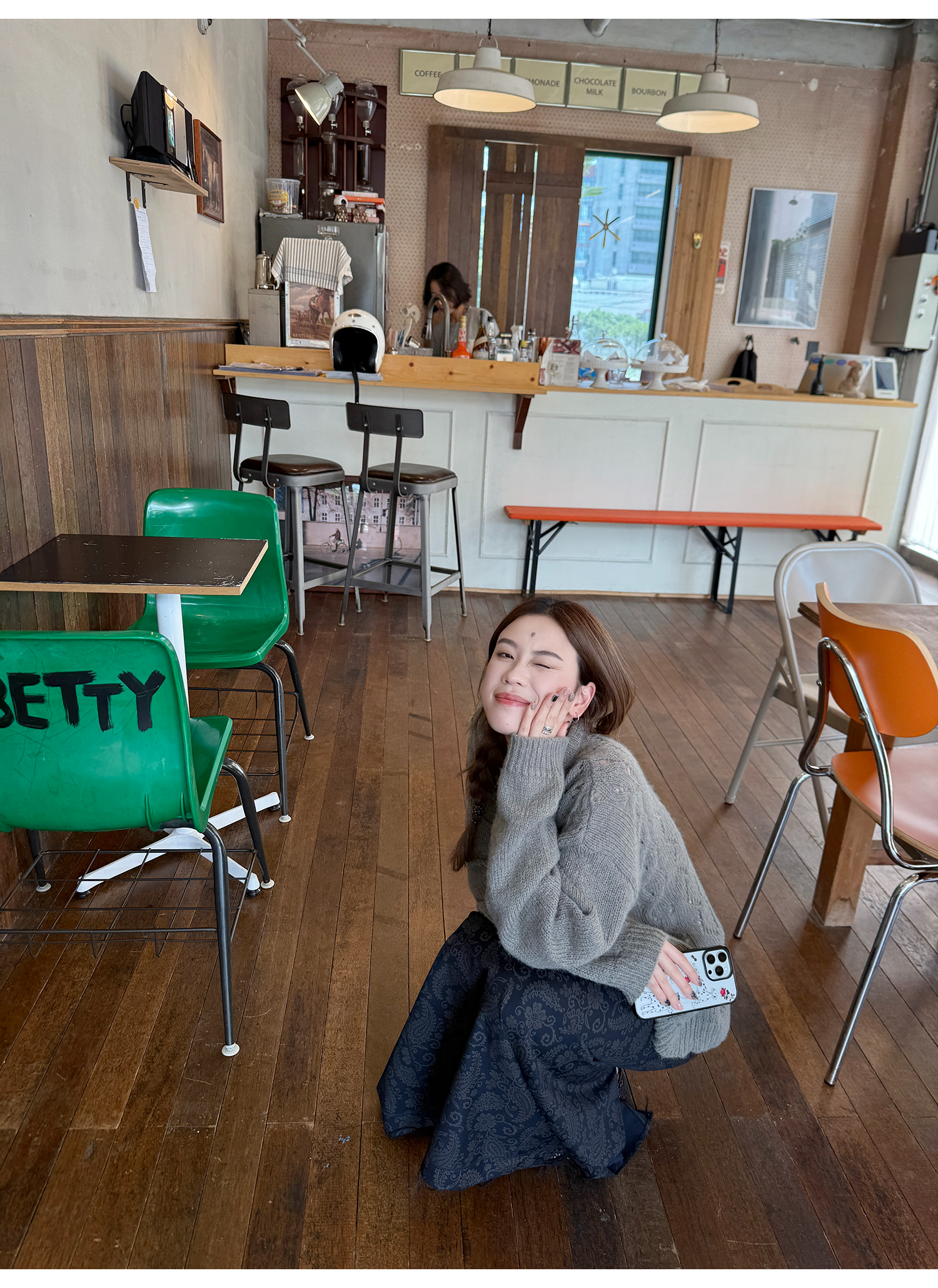 LelyMooch 小花刺しゅうウールジップカーディガン  LEM230