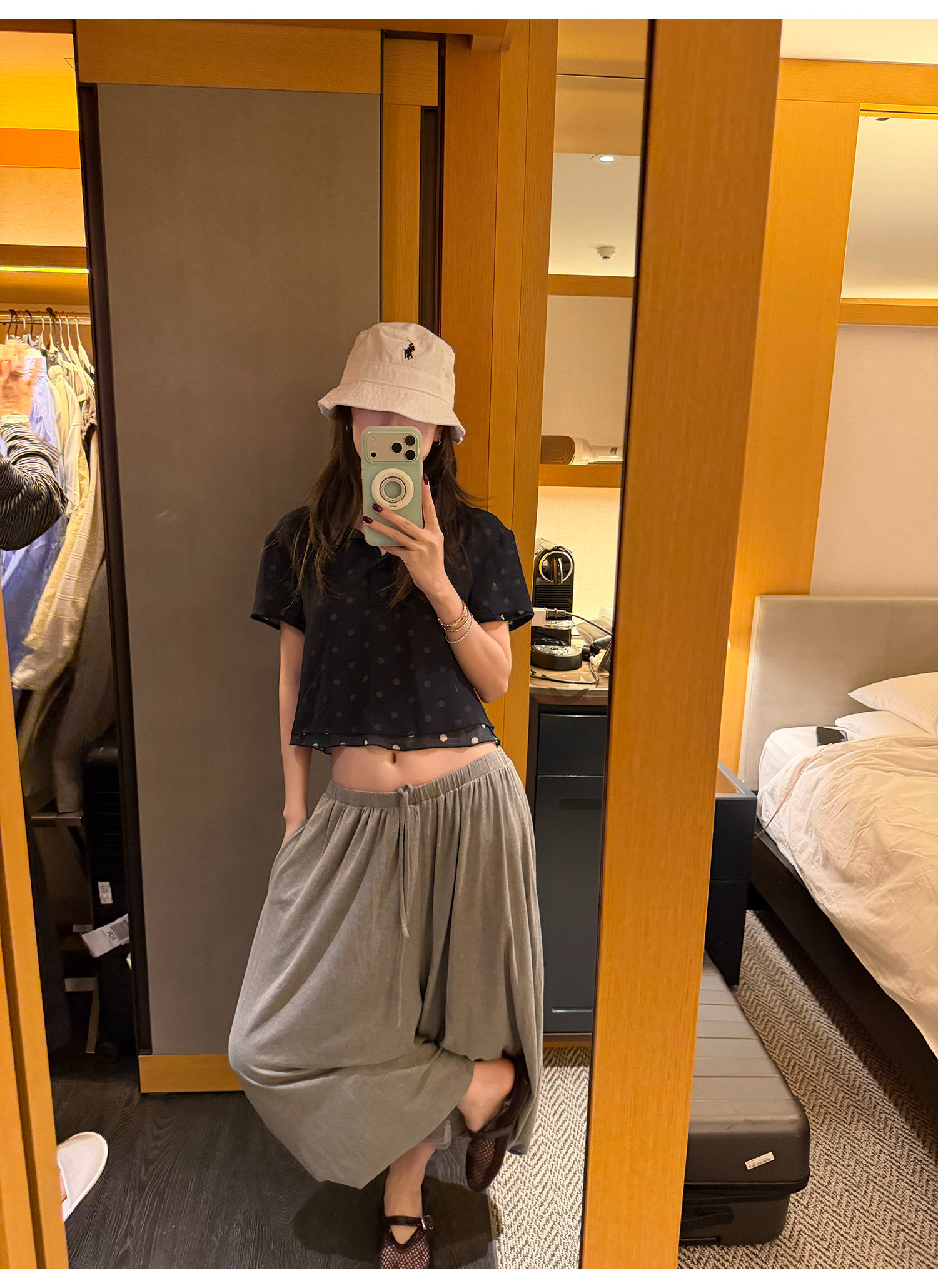 LelyMooch 梅雨も快適！さらっと軽やかワイドパンツ  LEM364