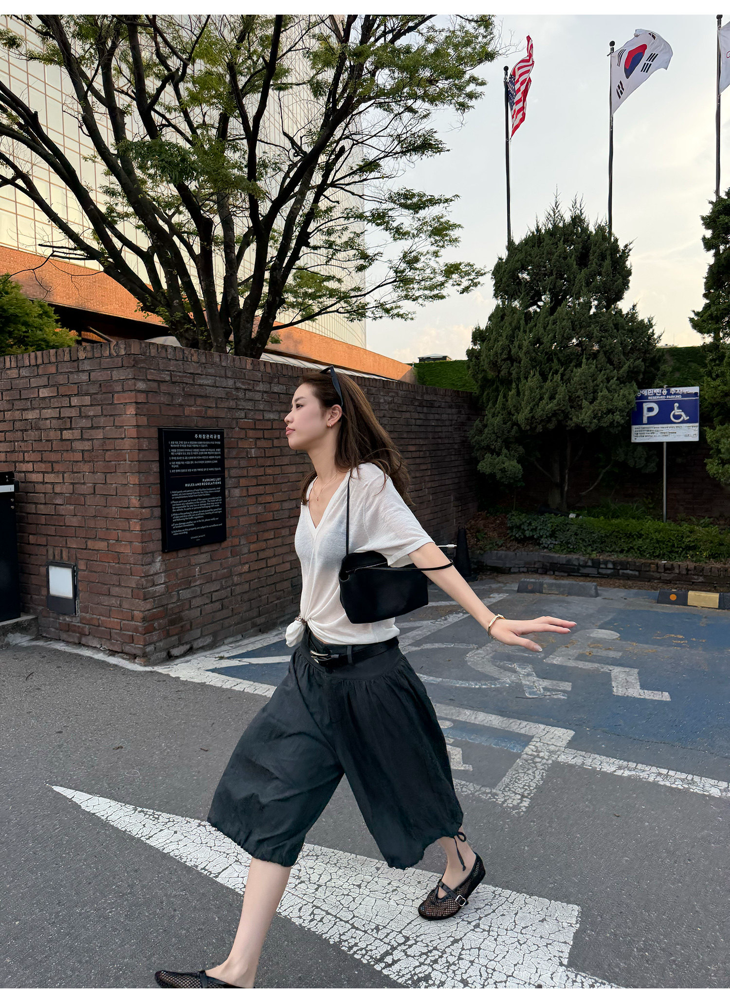 LelyMooch 風をまとう、ギャザーバルーンパンツ  LEM365