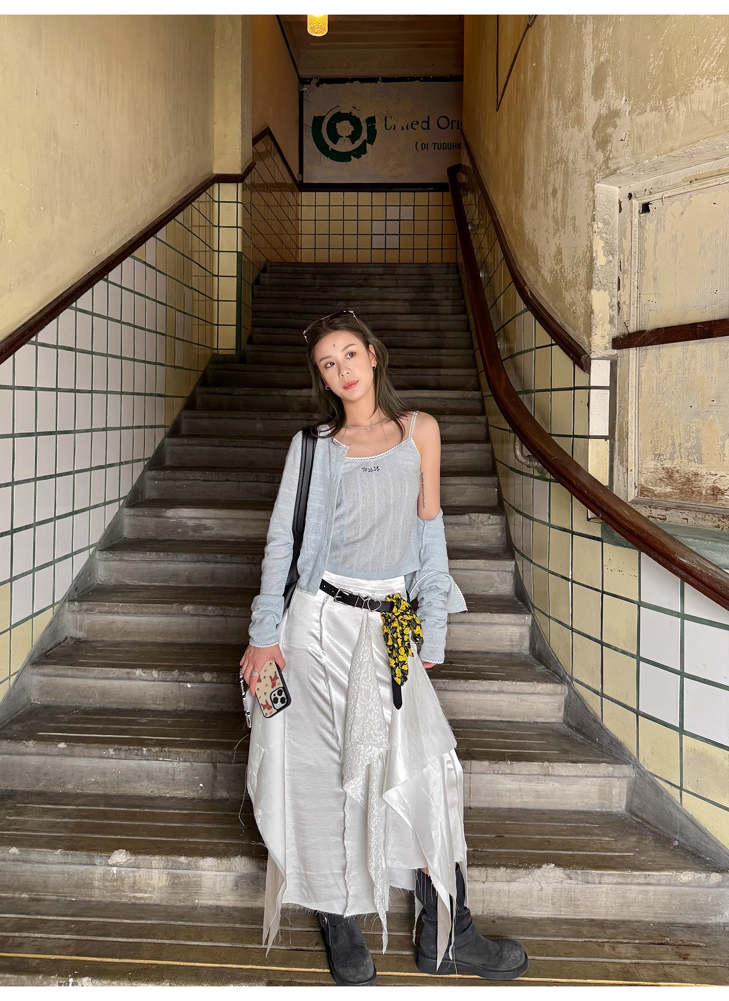 LelyMooch  重厚レース×光沢サテンスカート  LEM097