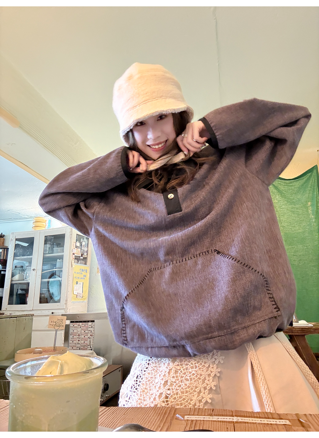 LelyMooch ステッチ入り立ち襟スウェット  LEM253