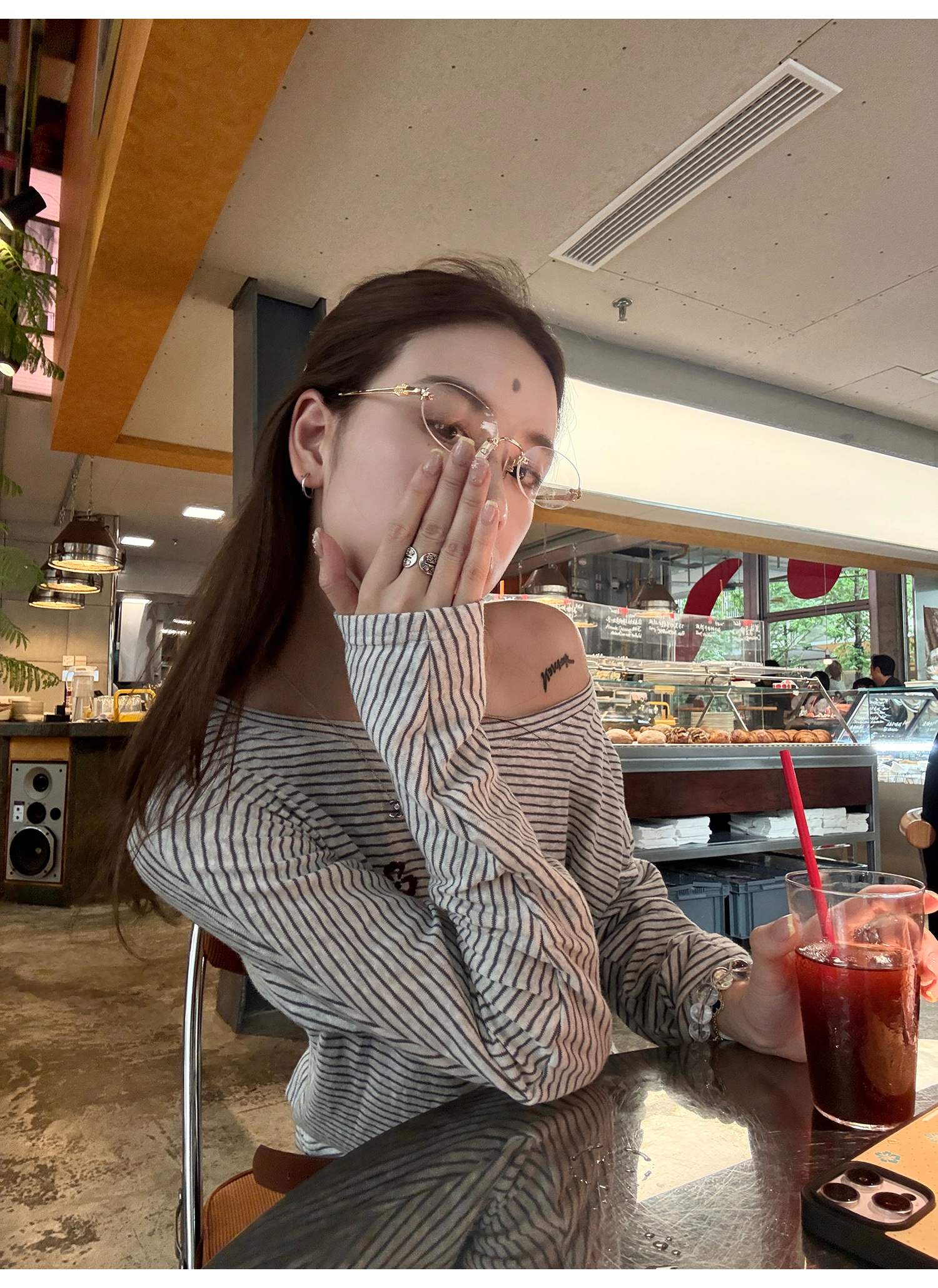 LelyMooch 小花刺繍ストライプトップス  LEM210