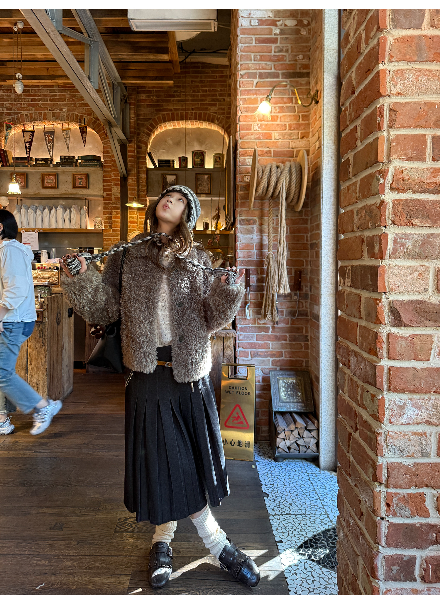 LelyMooch 黒プリーツスカート・ゴムウエスト  LEM277