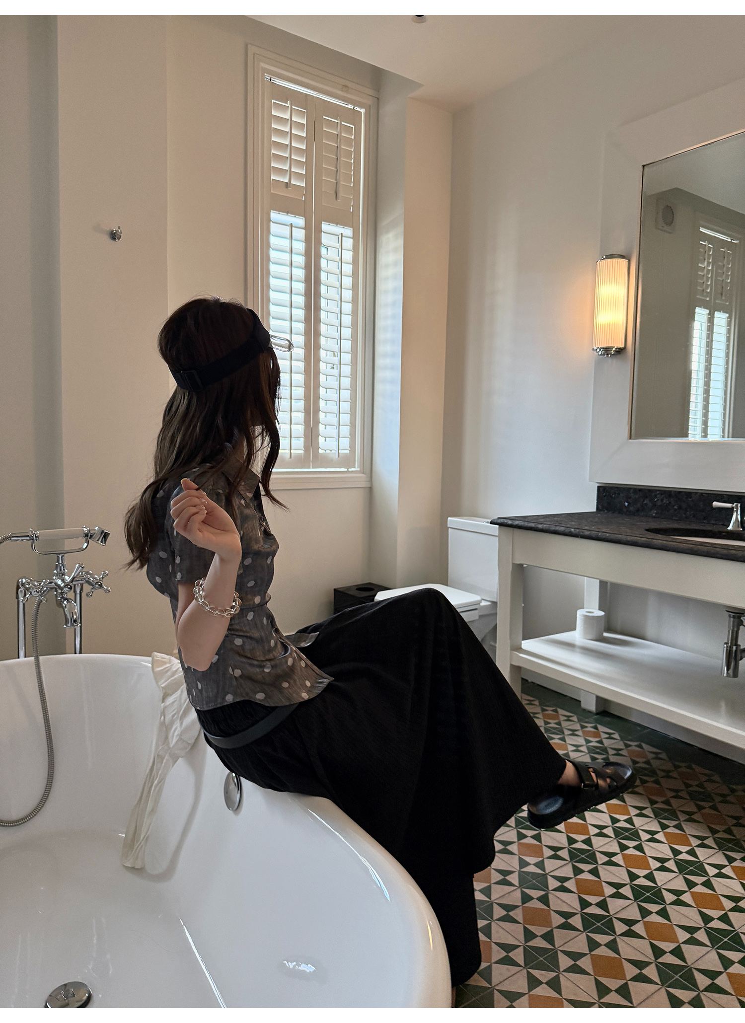 LelyMooch ドット柄サテンブラウス  LEM213