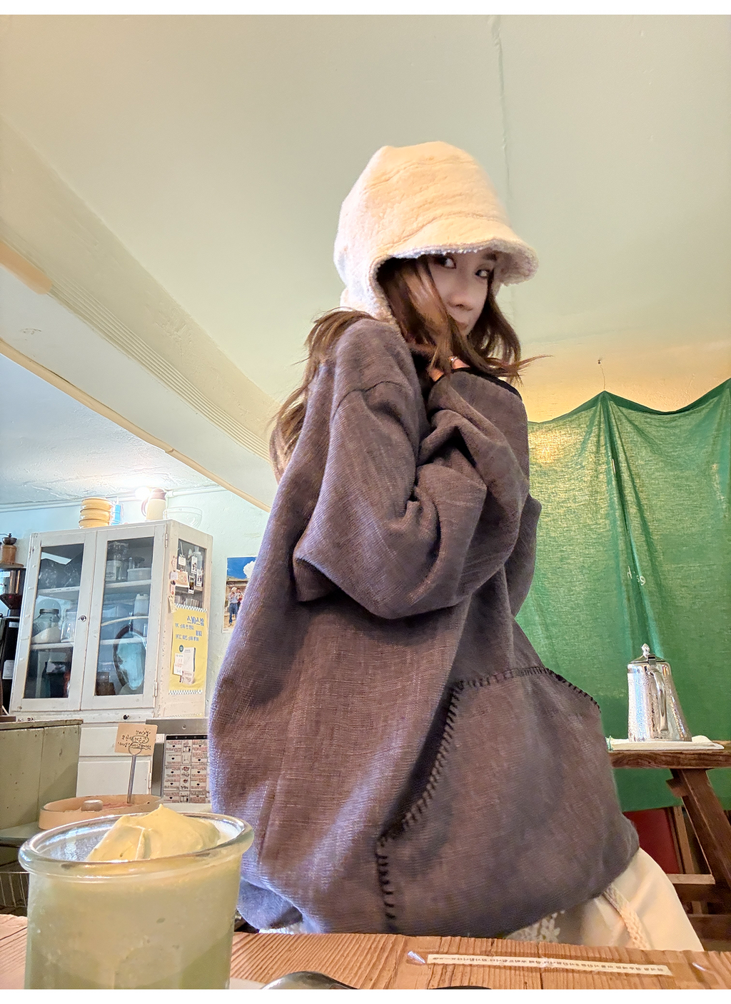 LelyMooch ステッチ入り立ち襟スウェット  LEM253