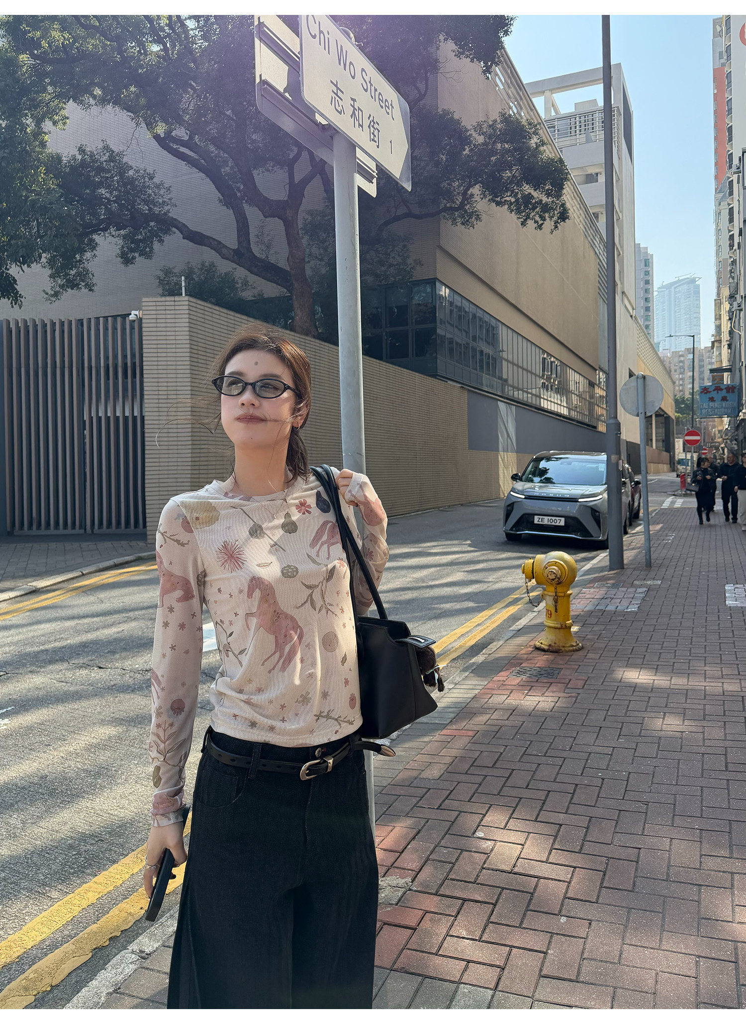 LelyMooch アート総柄シアーメッシュトップス  LEM314