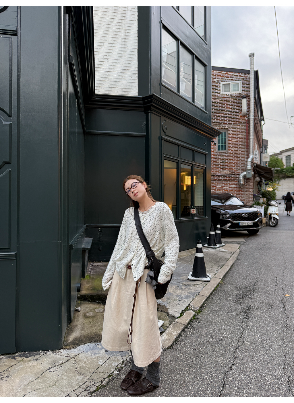 LelyMooch 起毛コットン ベージュクロップドパンツ  LEM255