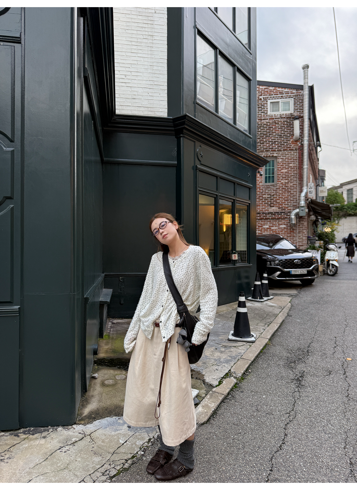 LelyMooch 起毛コットン ベージュクロップドパンツ  LEM255