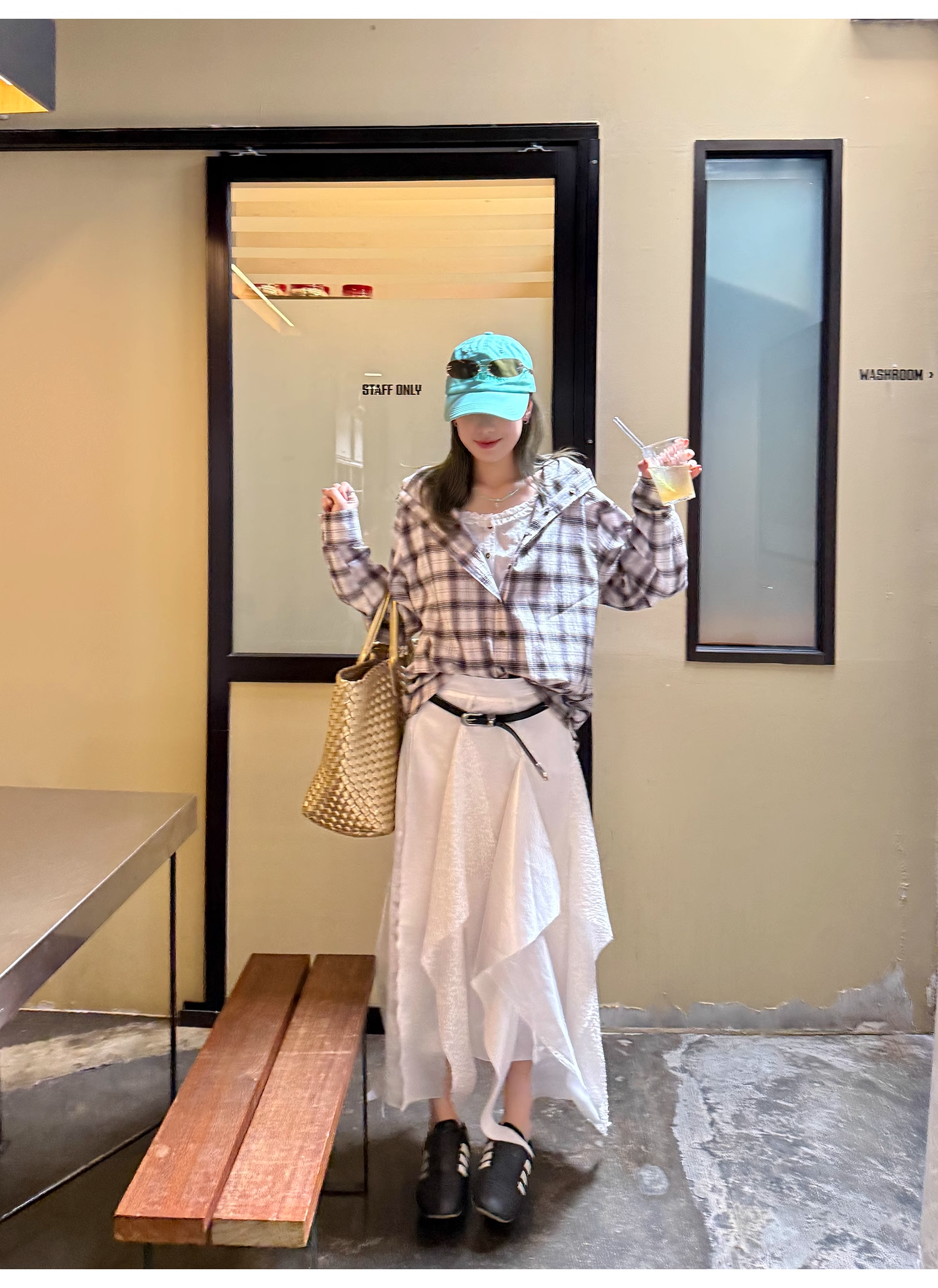 LelyMooch  重厚レース×光沢サテンスカート  LEM097