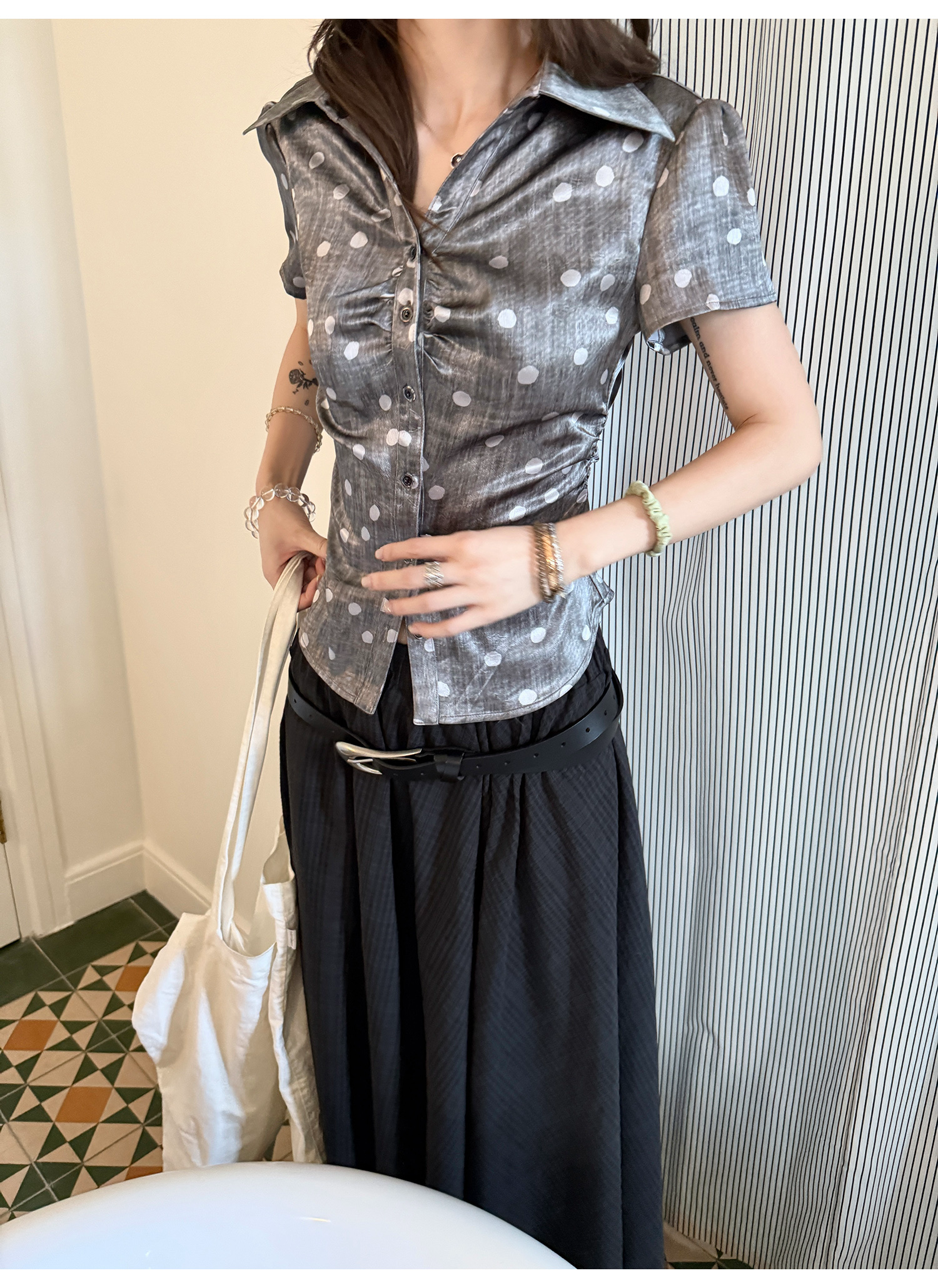 LelyMooch ドット柄サテンブラウス  LEM213