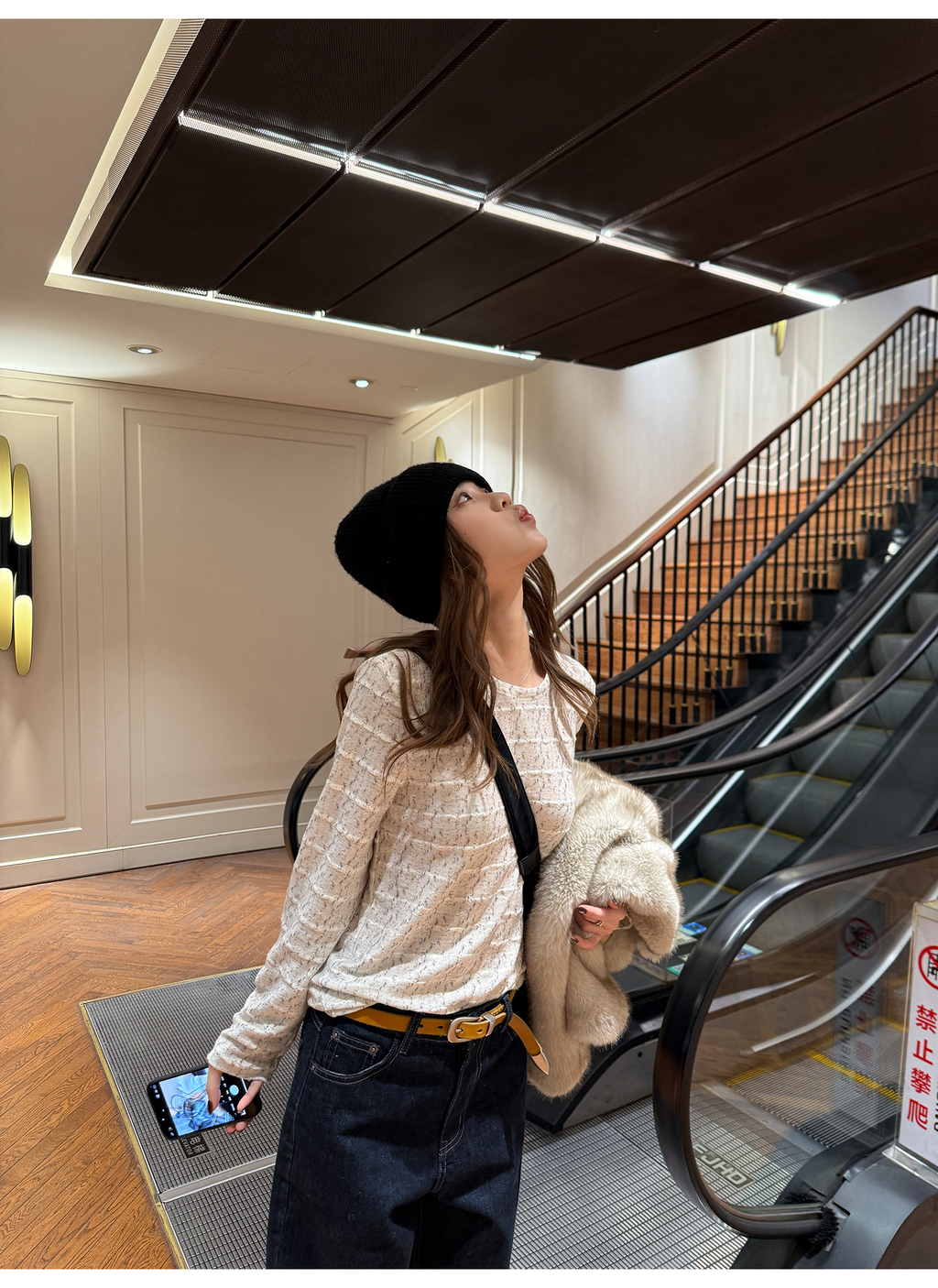 LelyMooch レースタッチ クルーネックトップス  LEM272