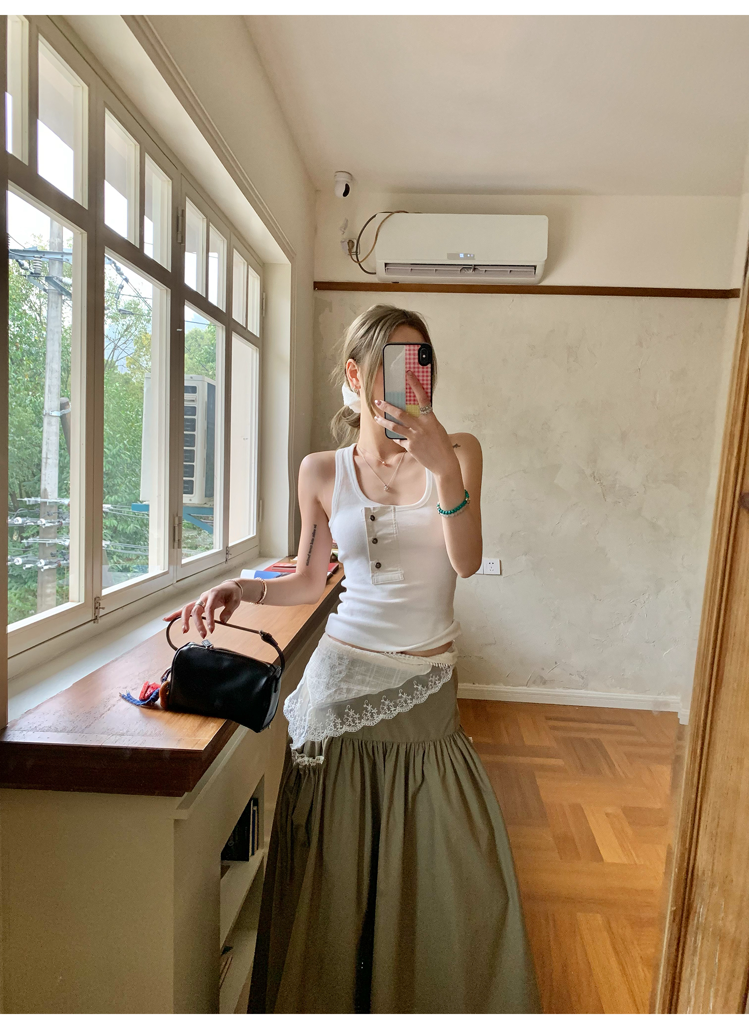 LelyMooch 春夏万能単品　Uネック タンクトップ  LEM122