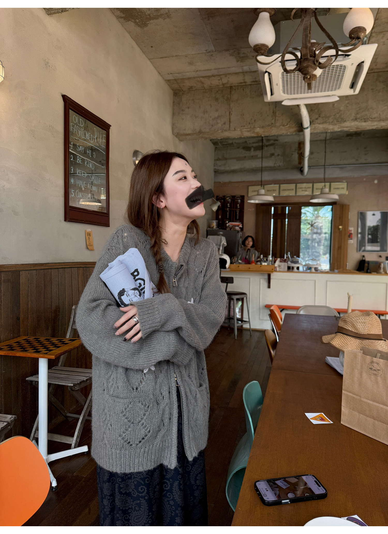 LelyMooch 小花刺しゅうウールジップカーディガン  LEM230