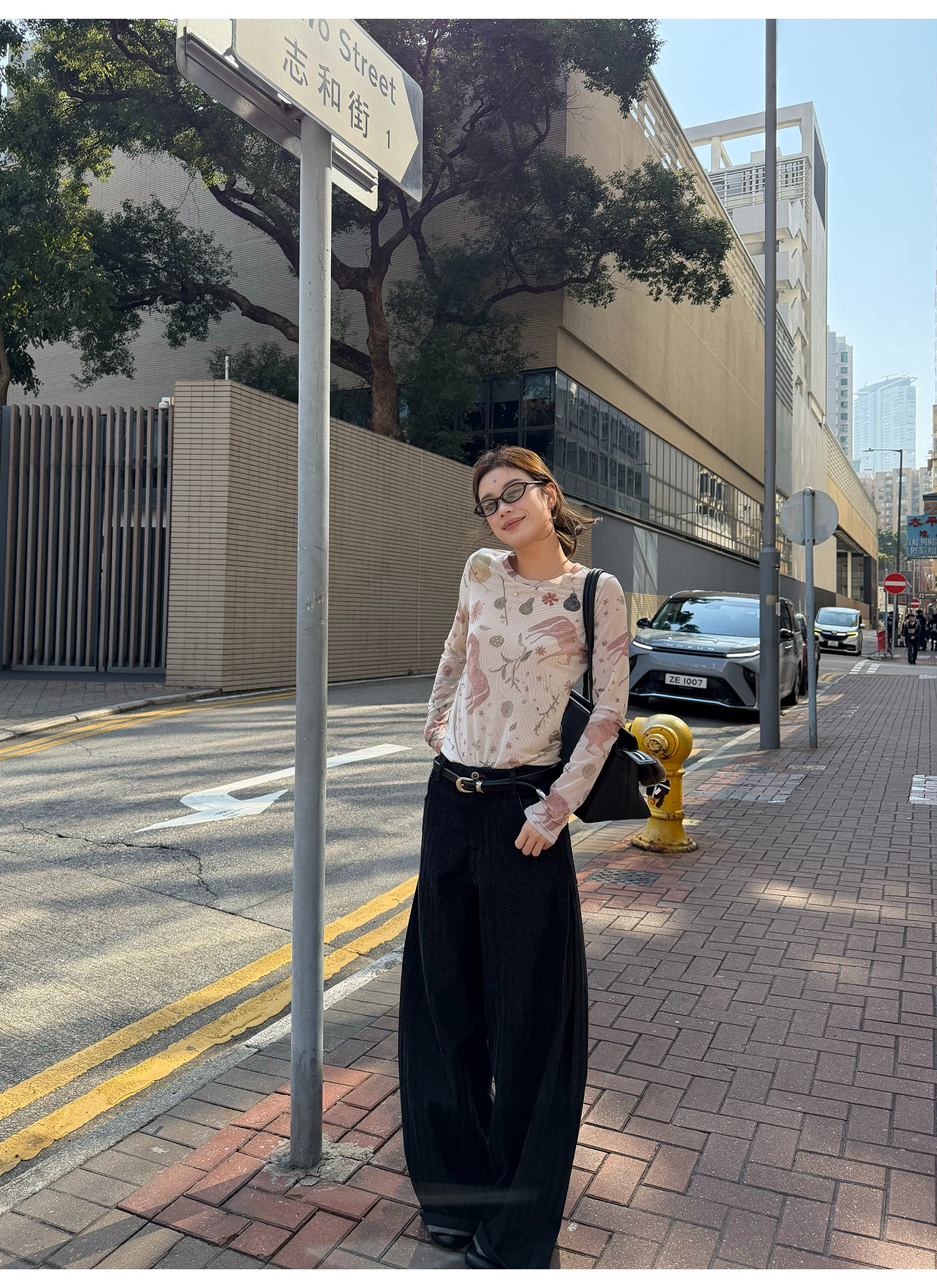 LelyMooch アート総柄シアーメッシュトップス  LEM314