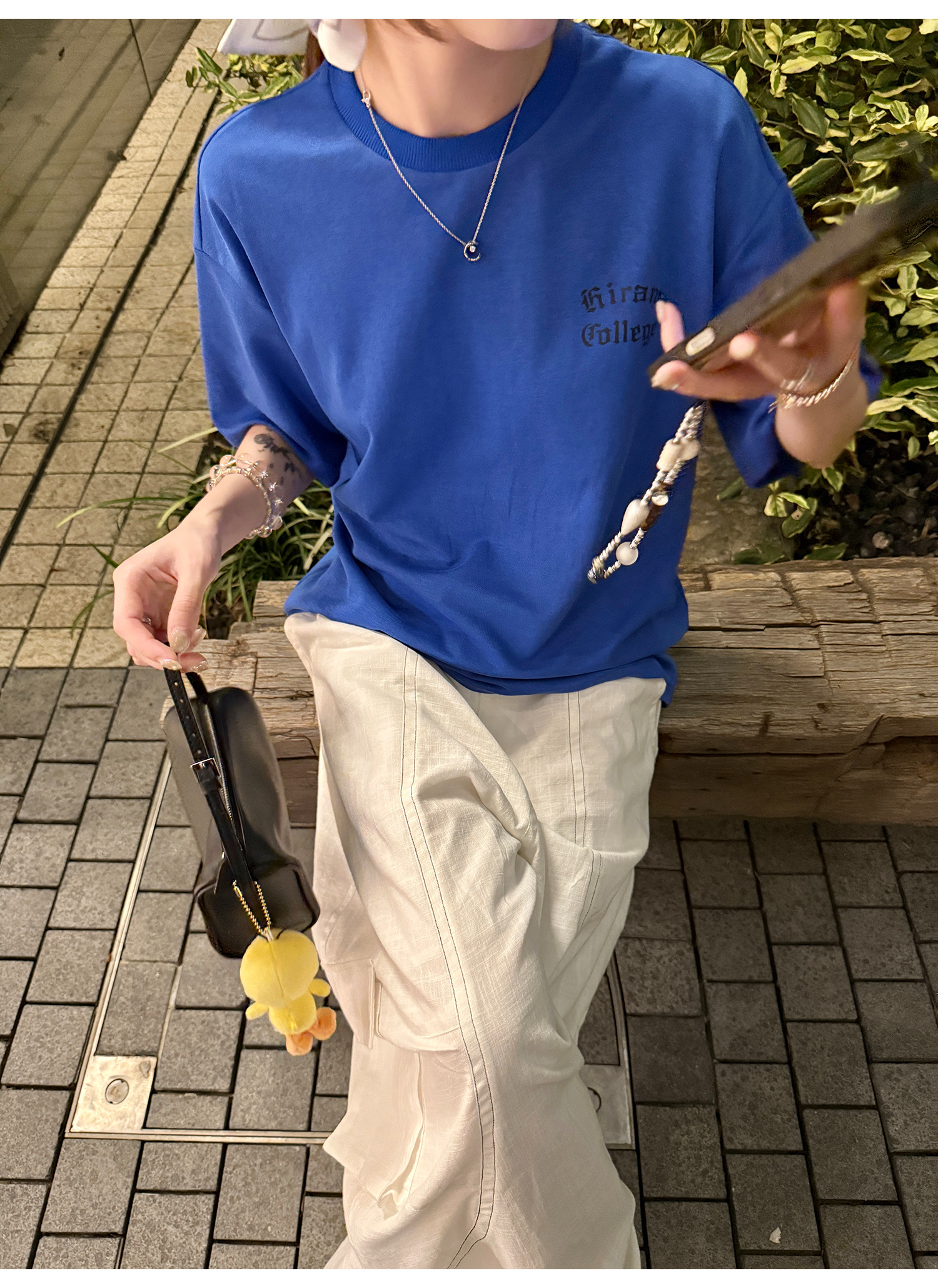 LelyMooch クラインブルー×スタッズTシャツ｜2色展開  LEM194