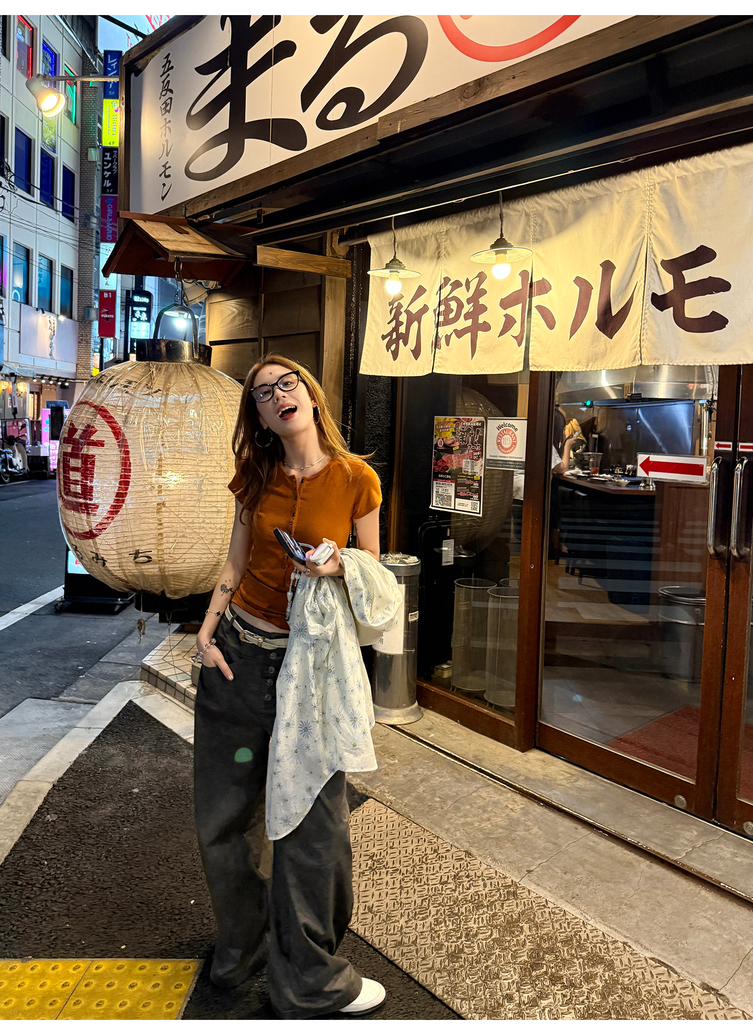 LelyMooch 選べる2色・テンセル混スタッズTシャツ  LEM184