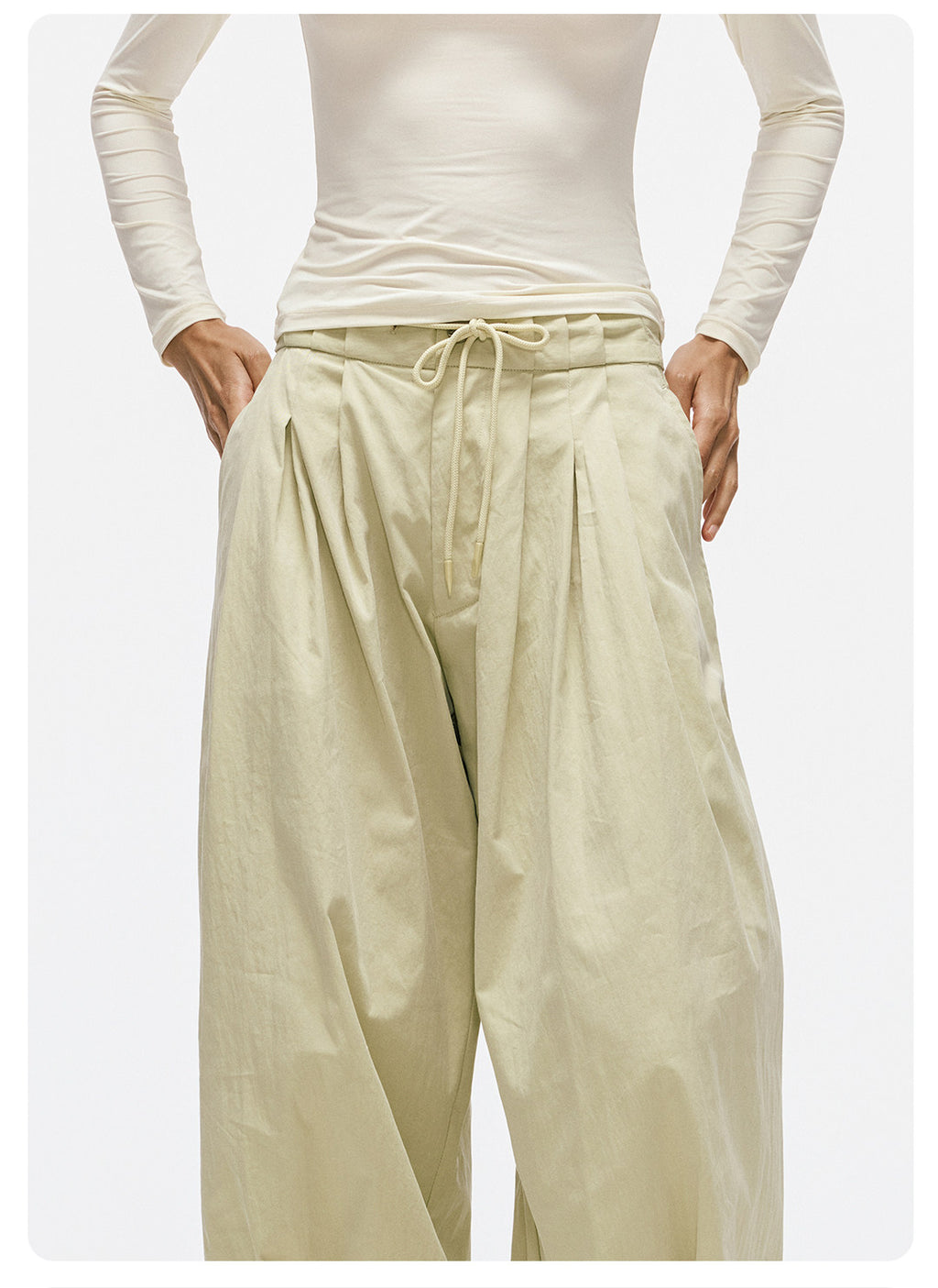 軽やかなハリ感 立体タック ワイドカーブパンツ  LOM047