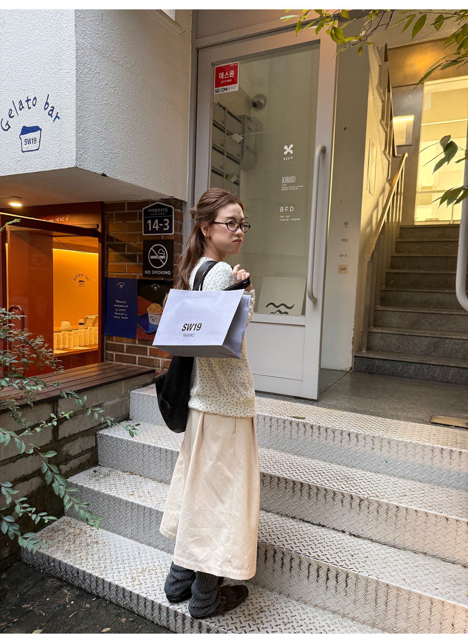 LelyMooch 起毛コットン ベージュクロップドパンツ  LEM255