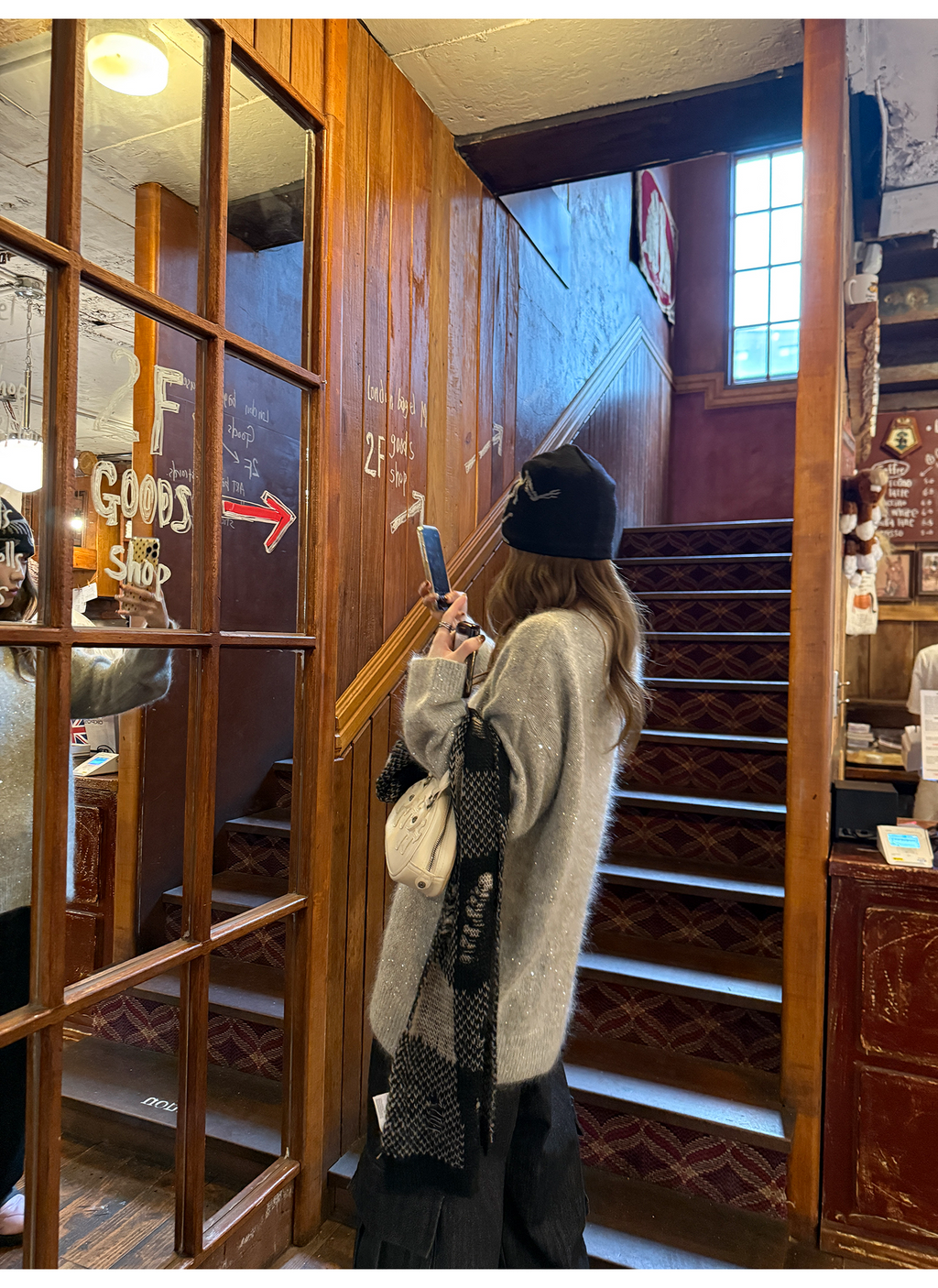 LelyMooch スパンコール入りカシミヤ混ニット  LEM267