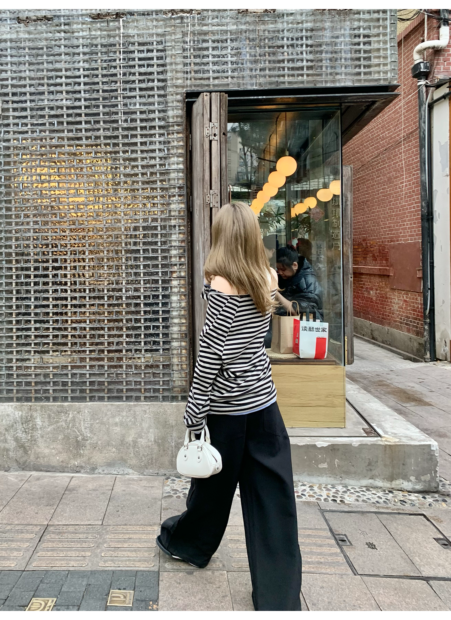 LelyMooch  シルエット抜群　ワイドスラックス  LEM121