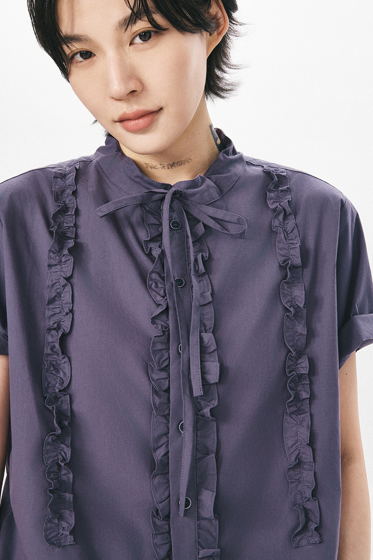 フリルリボン付き半袖シャツ  LOM028