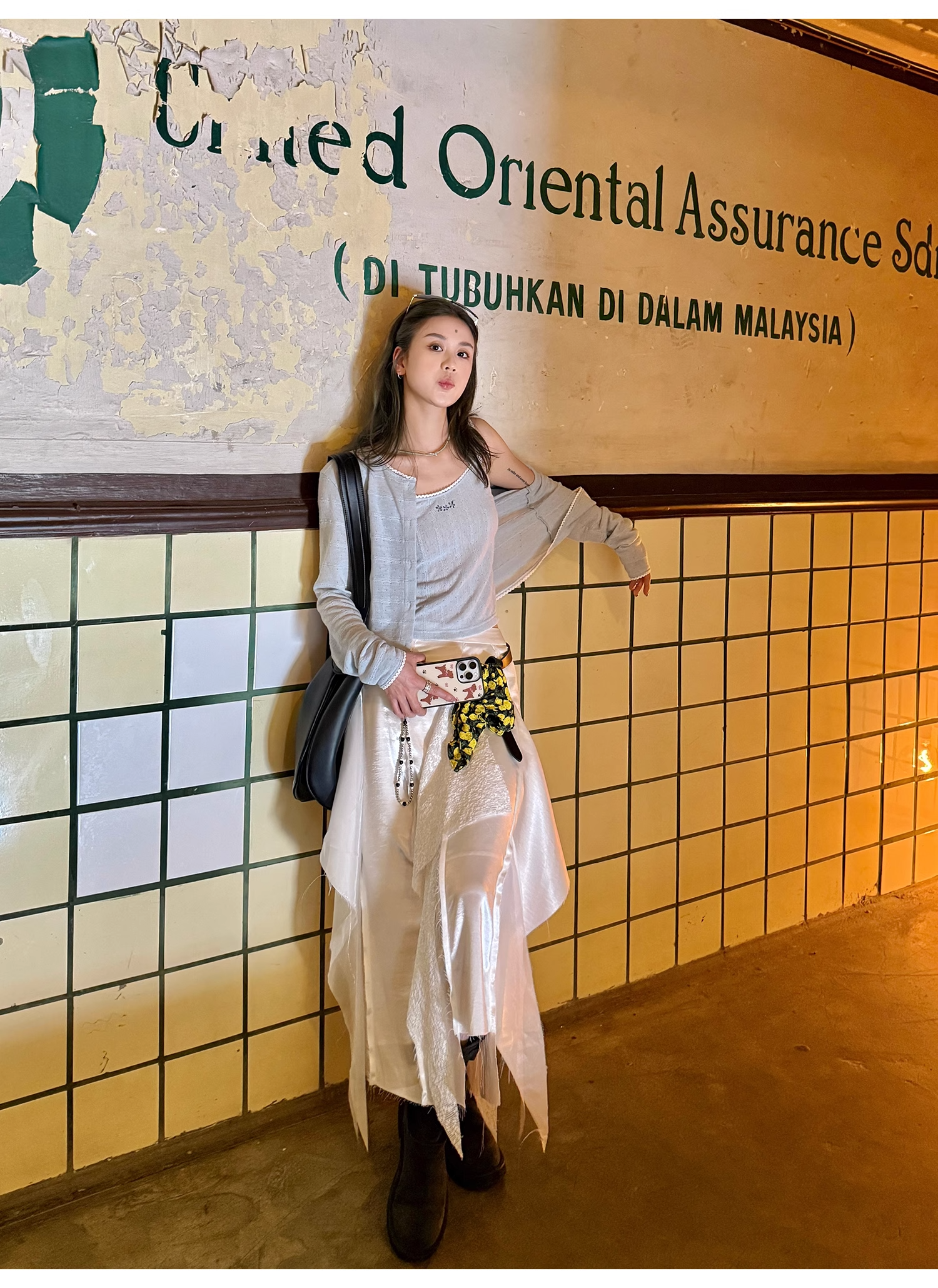 LelyMooch  重厚レース×光沢サテンスカート  LEM097