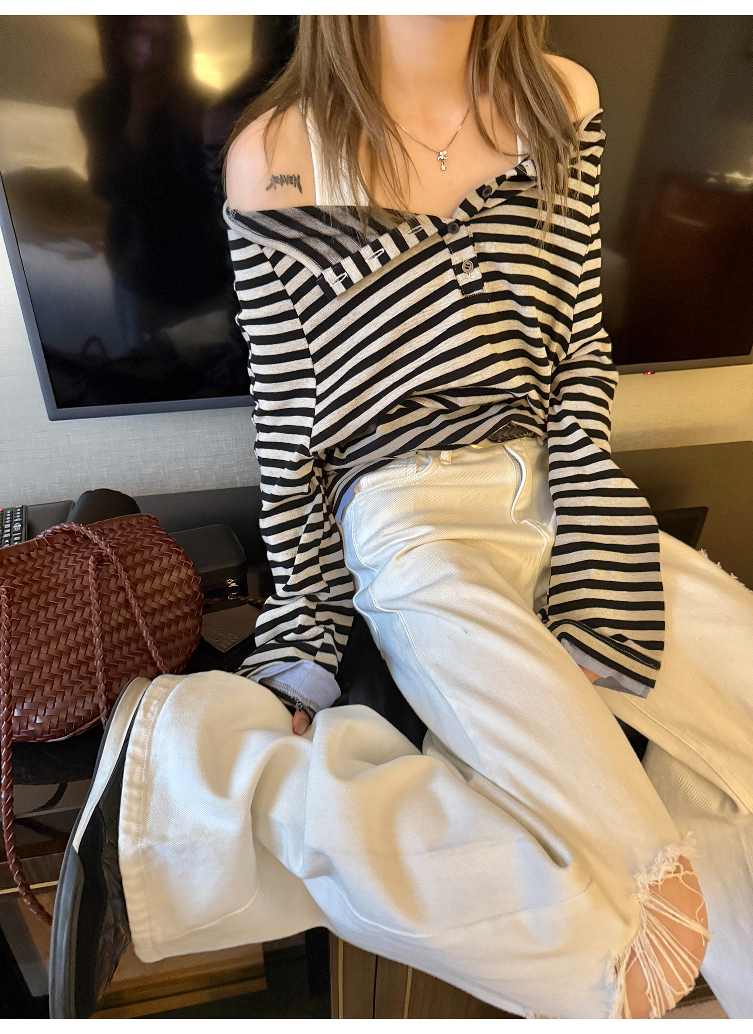 LelyMooch  オフショルダー ストライプ ロンTシャツ  LEM120