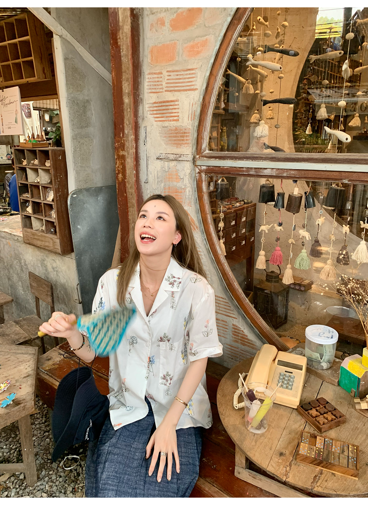 LelyMooch  大人可愛い＊花柄刺繍シャツ  LEM146