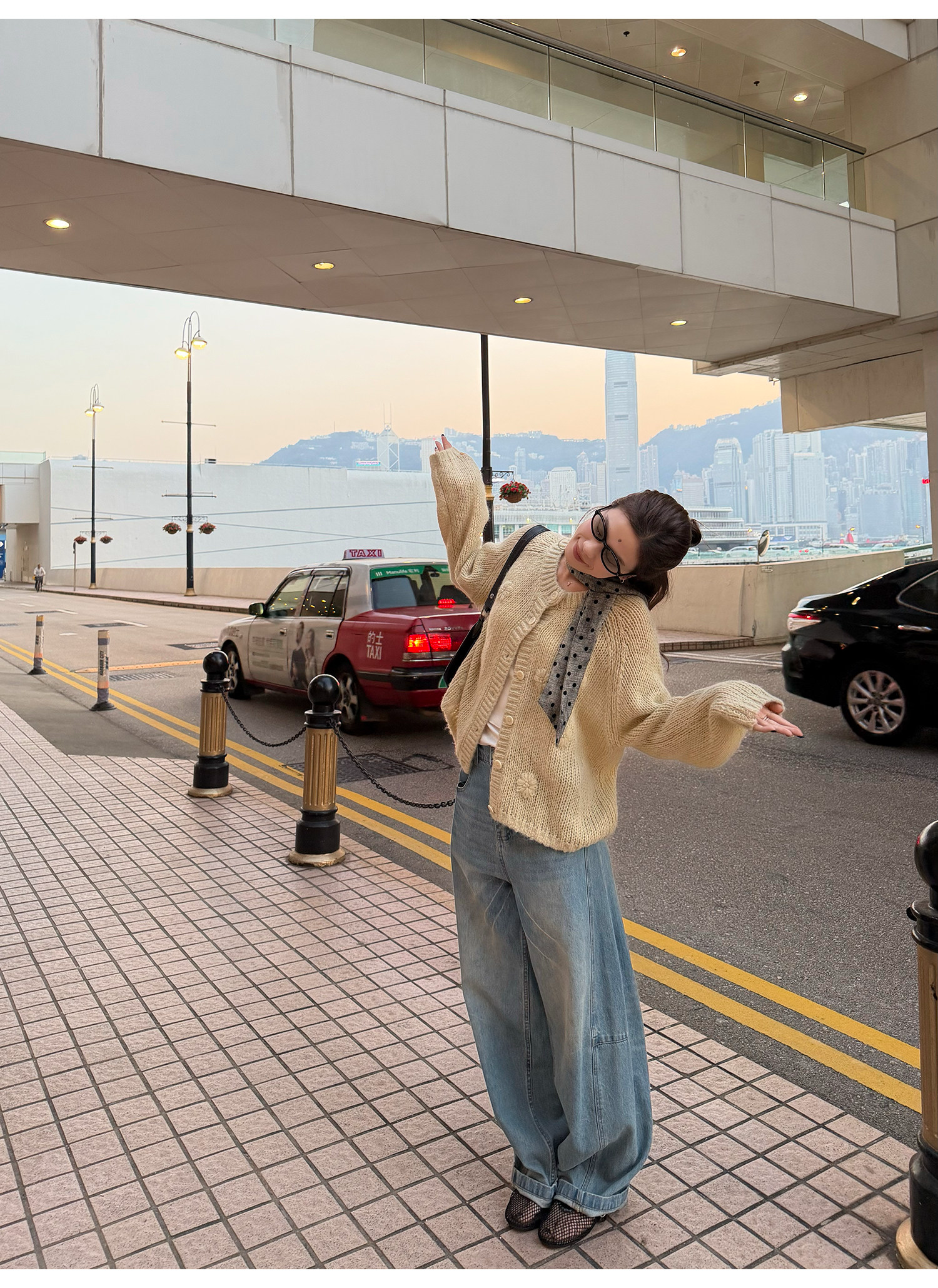 LelyMooch 春夏ムード漂う ひび割れ加工 カーブデニム  LEM316