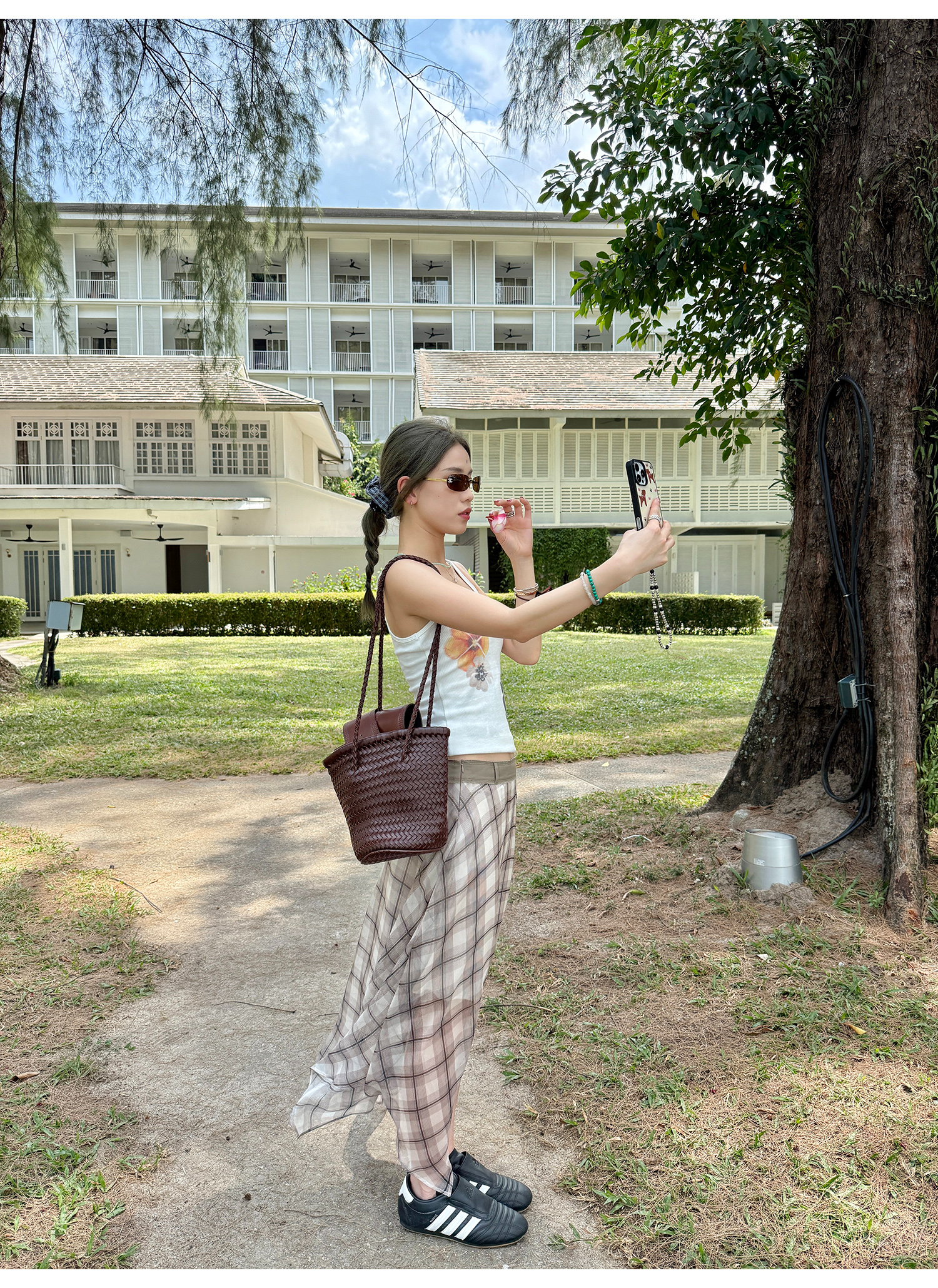 LelyMooch  水彩花柄プリントのリブベスト  LEM095