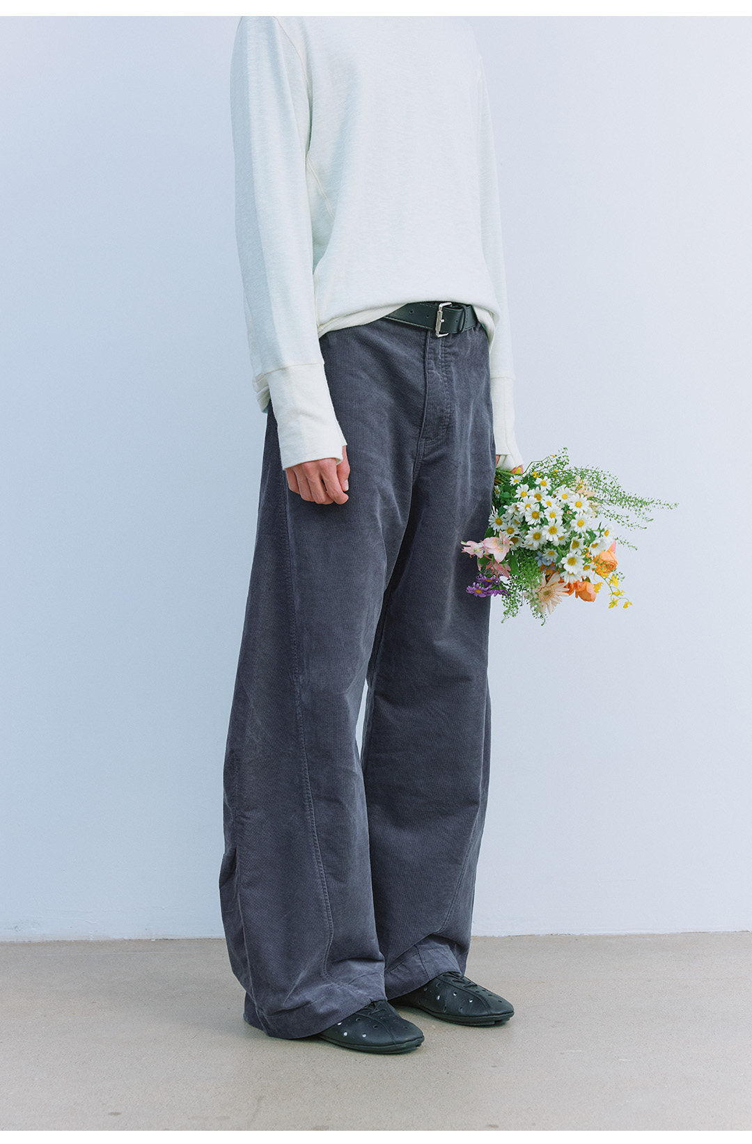 プレミアムコーデュロイ カーブパンツ  LOM109
