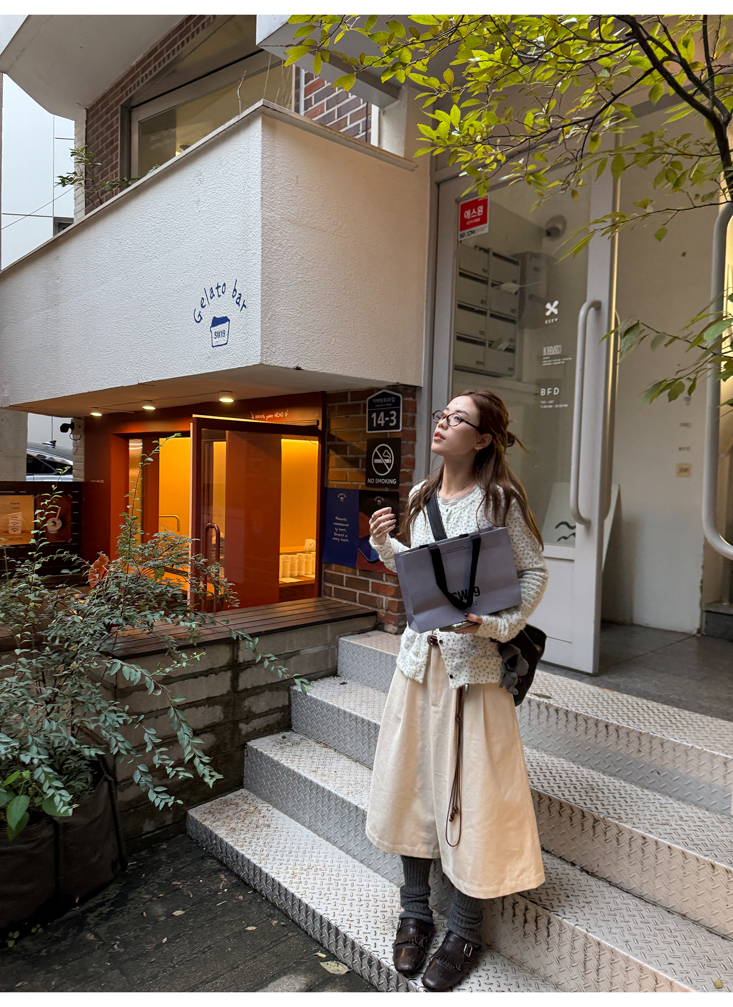 LelyMooch 起毛コットン ベージュクロップドパンツ  LEM255