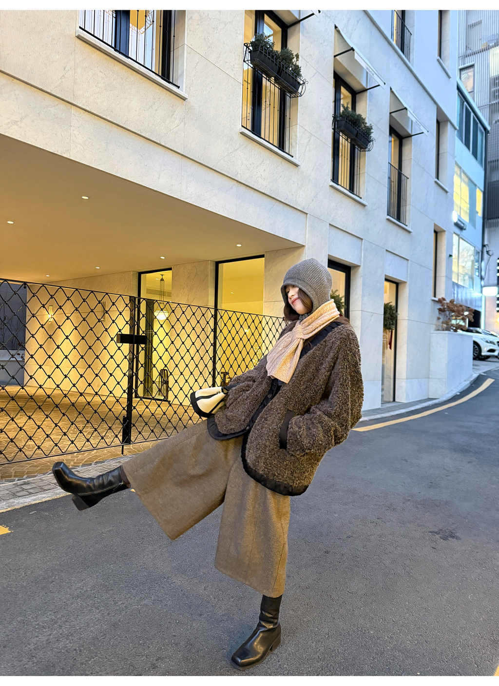 LelyMooch ブラウン系 ウール混 バルーンパンツ  LEM311